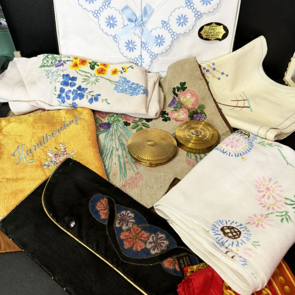 loved and loved again website vintage linens section