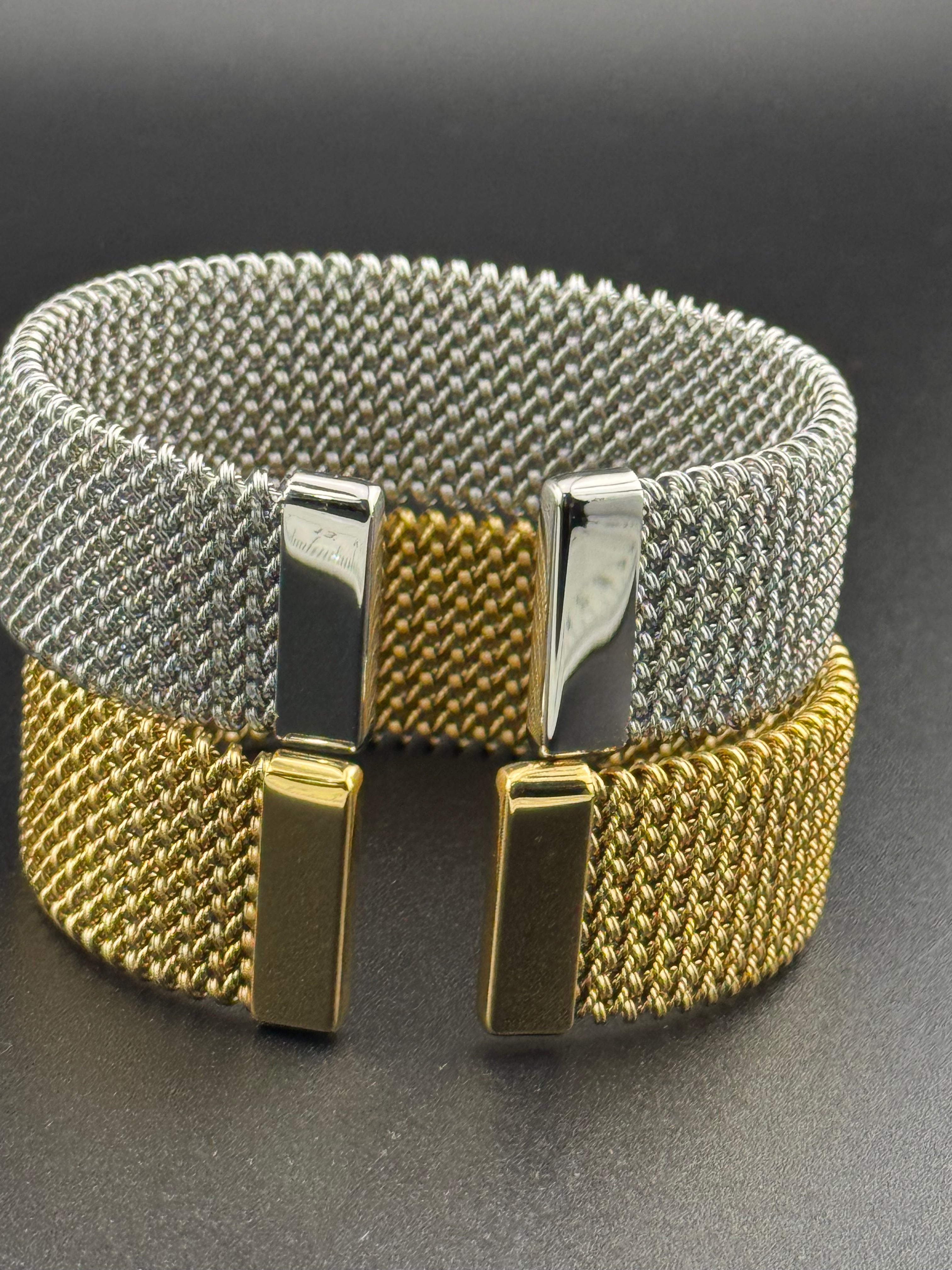Wide silver toned mesh link open bangle bracelet vintage style