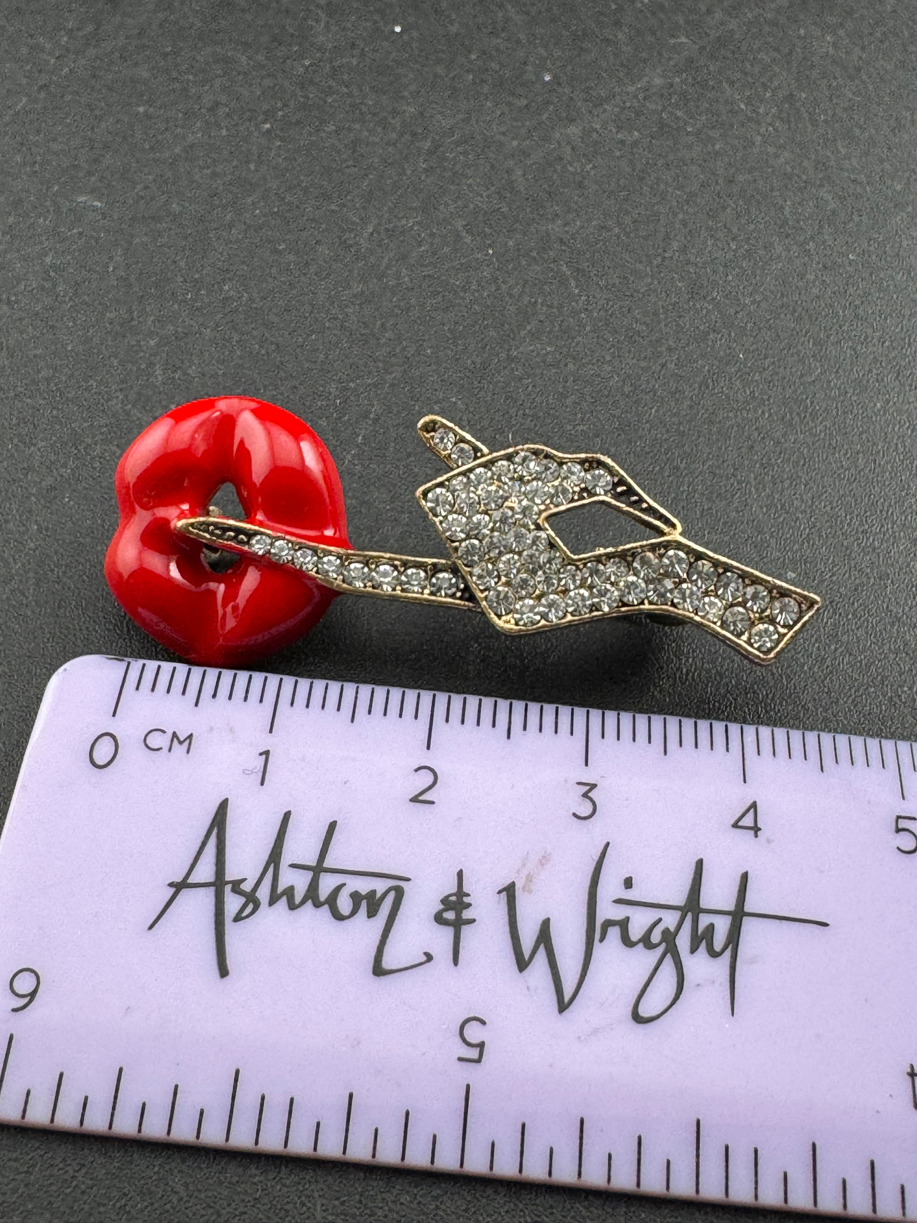 Novelty diamanté red lips secret brooch