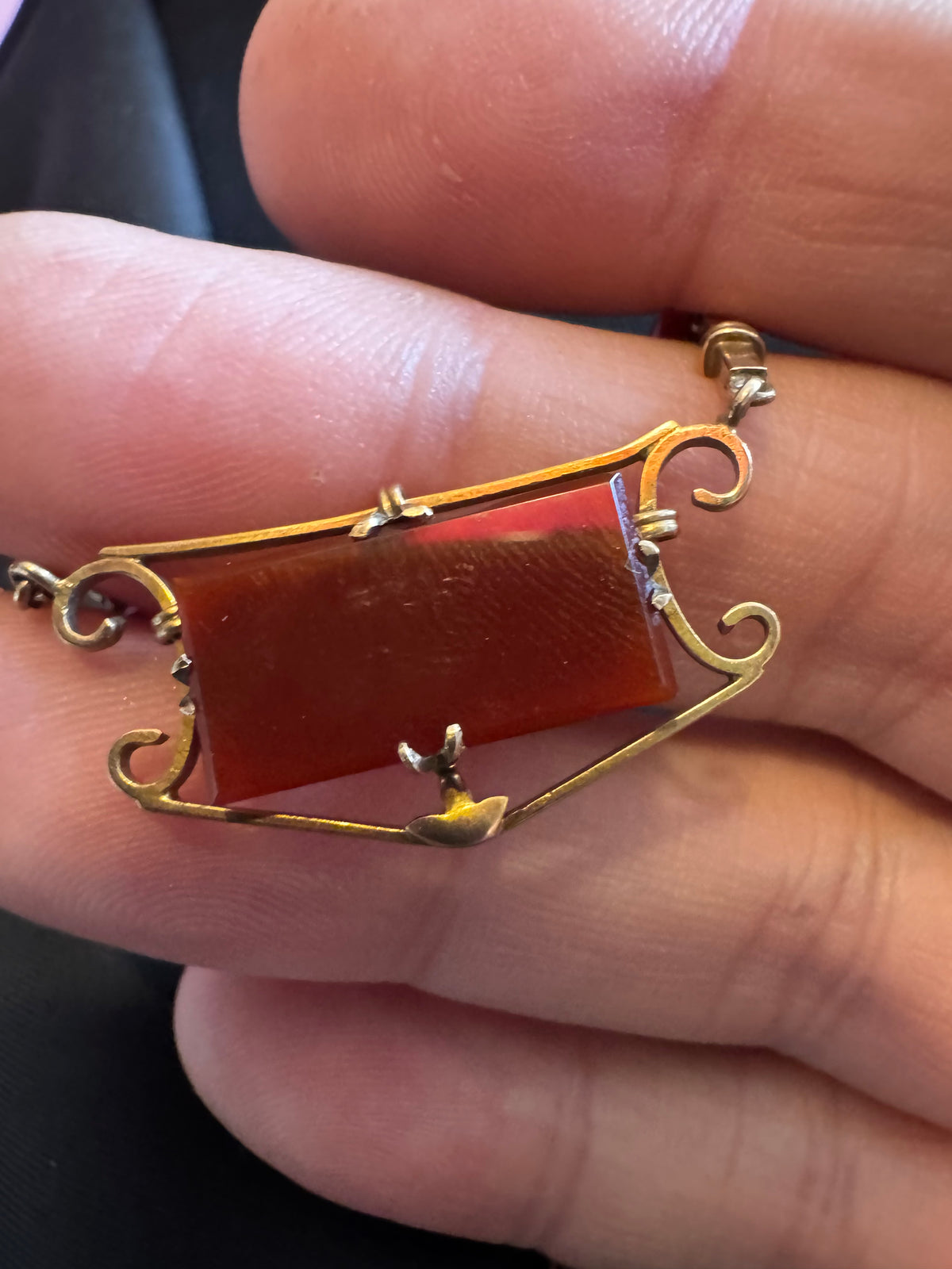 Antique 11-12 carat gold carnelian necklace