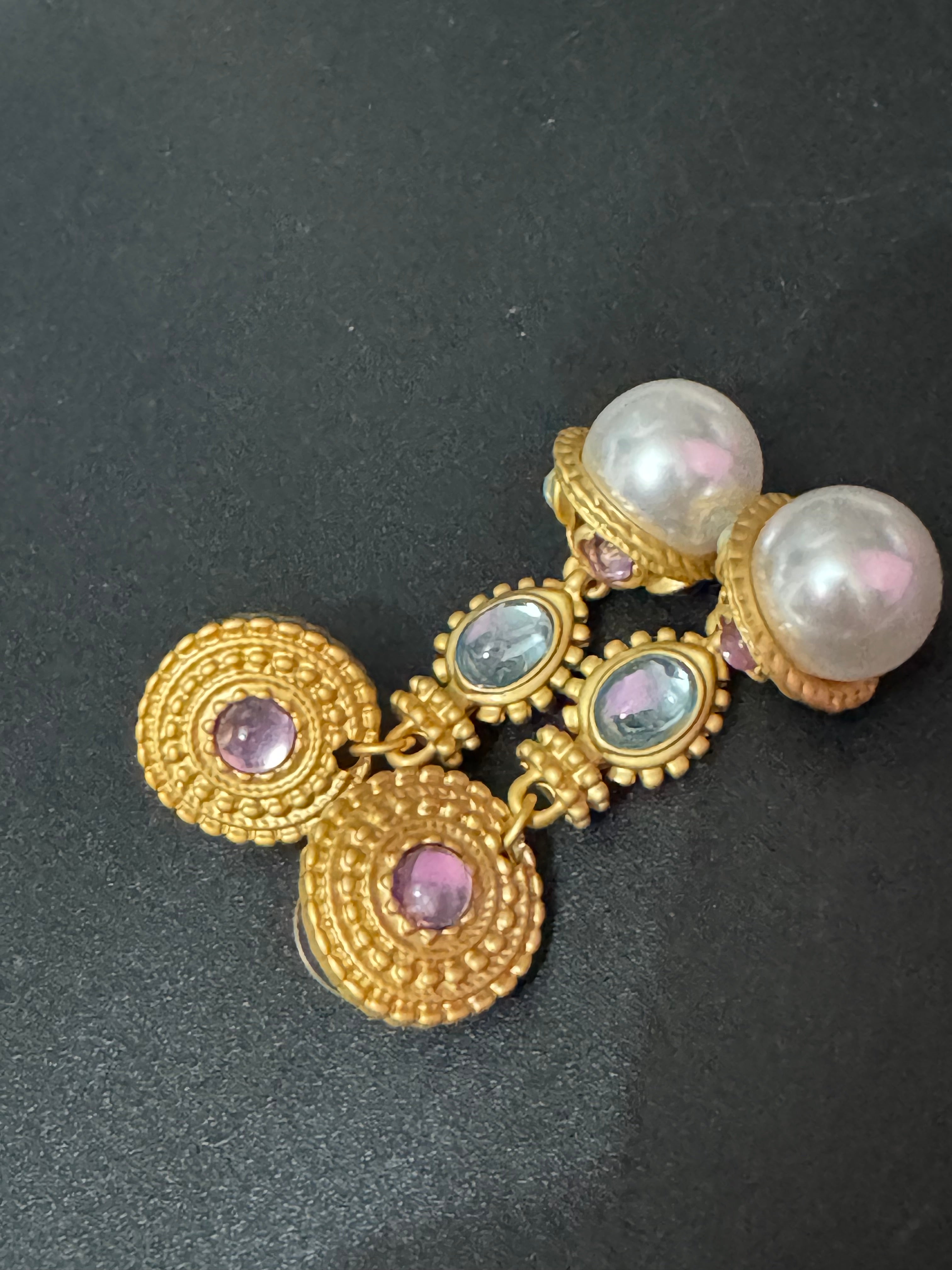 Matt gold Etruscan Gripoix style cabochon drop earrings