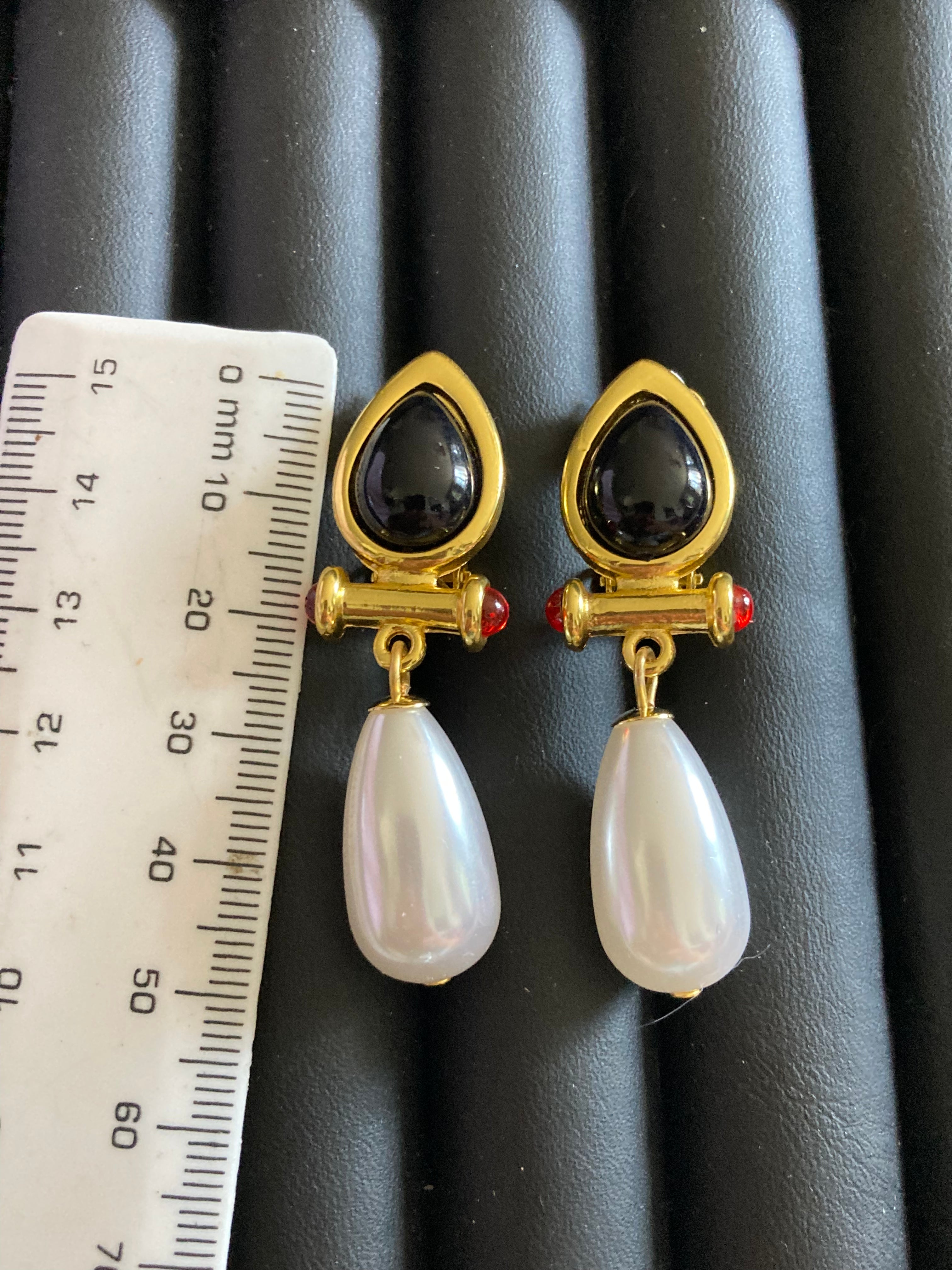 gold wide Ruby red gripoix style cabochon black and faux pearl teardrop clip on dangly earrings