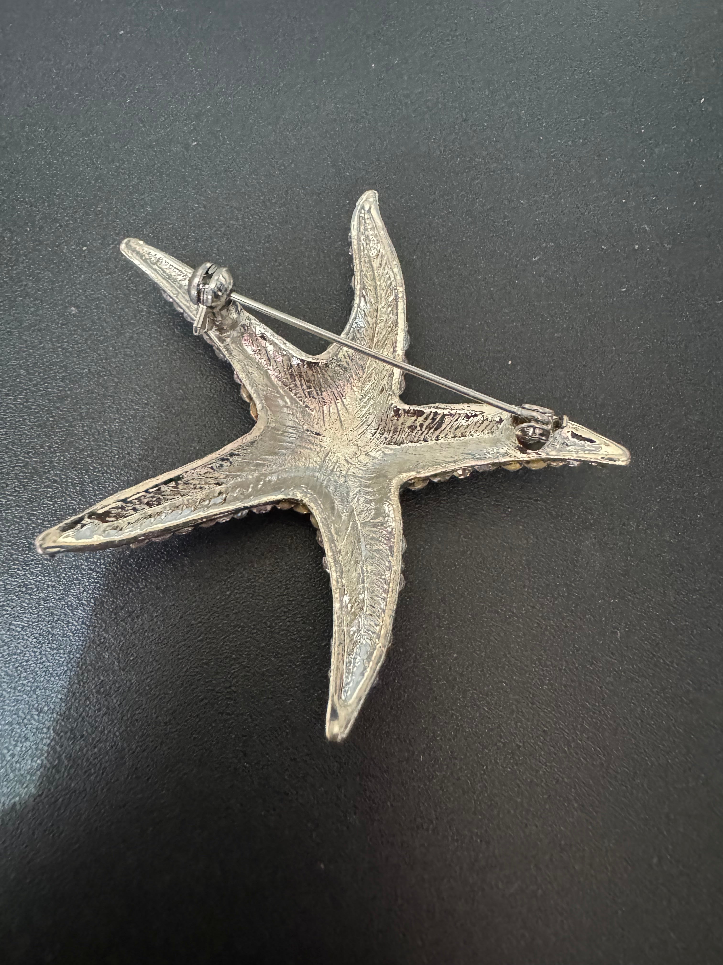 Clear crystal encrusted starfish brooch diamanté