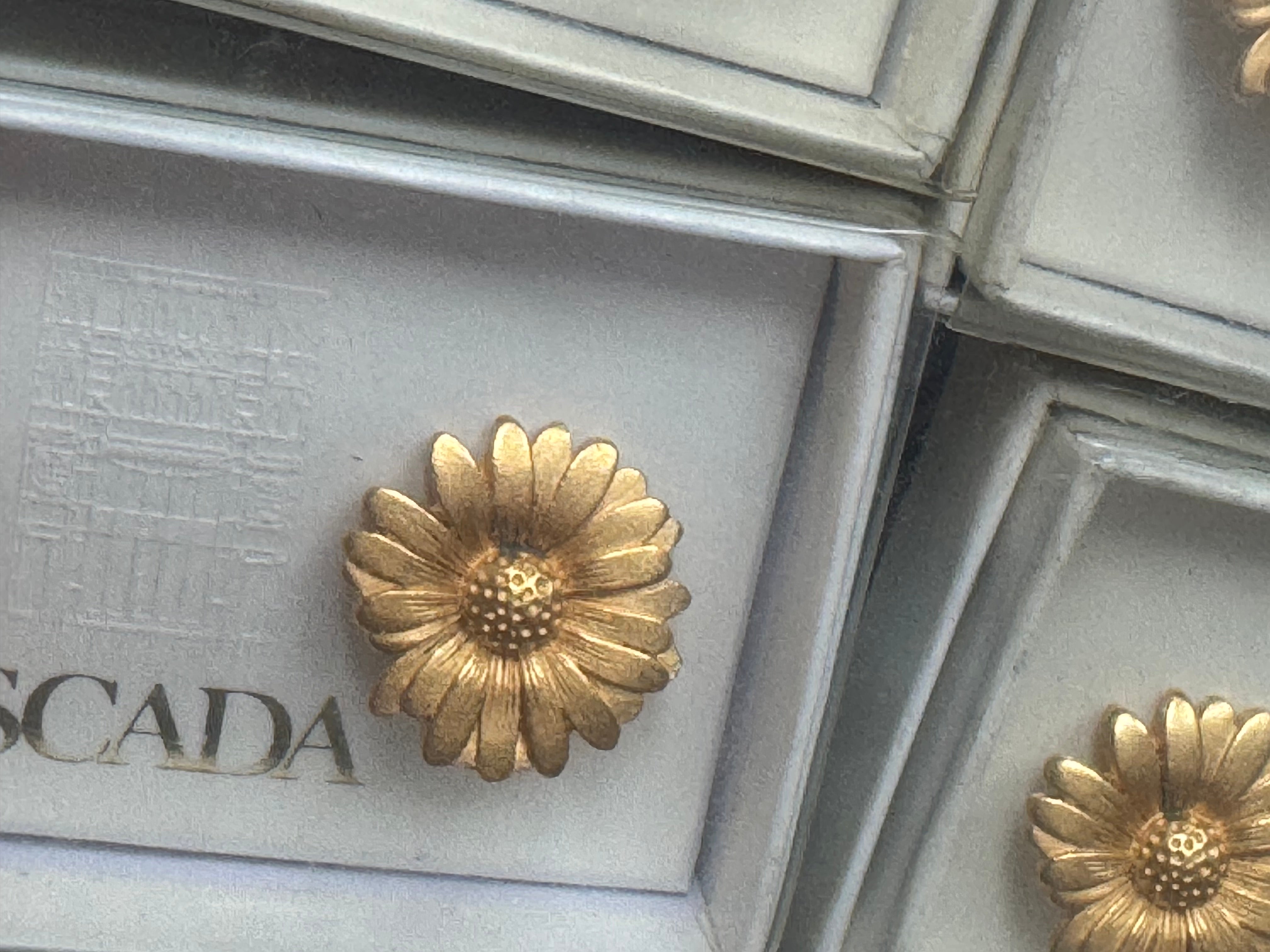 Vintage ESCADA gold Daisy clip on earrings, French designer