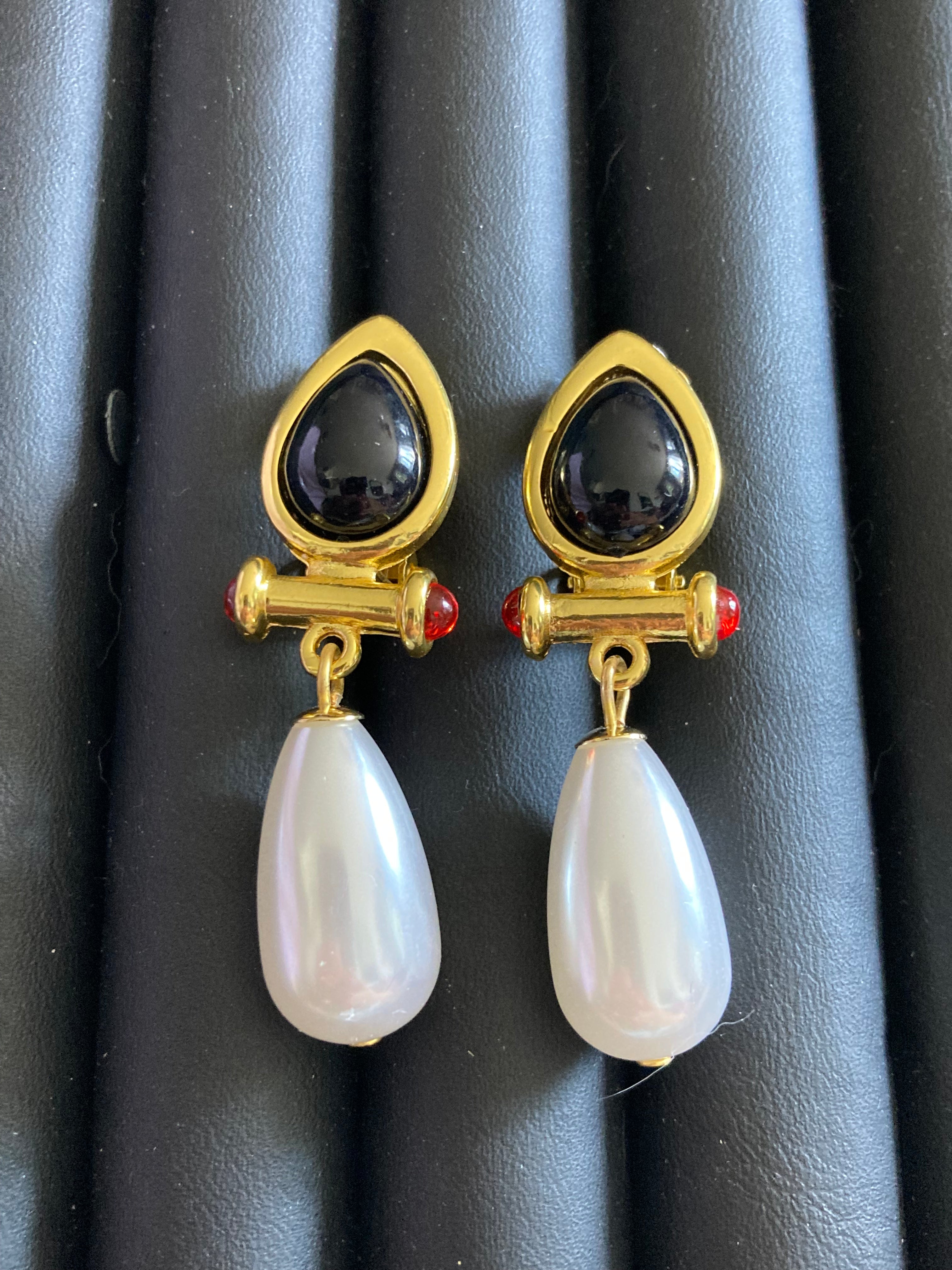 gold wide Ruby red gripoix style cabochon black and faux pearl teardrop clip on dangly earrings