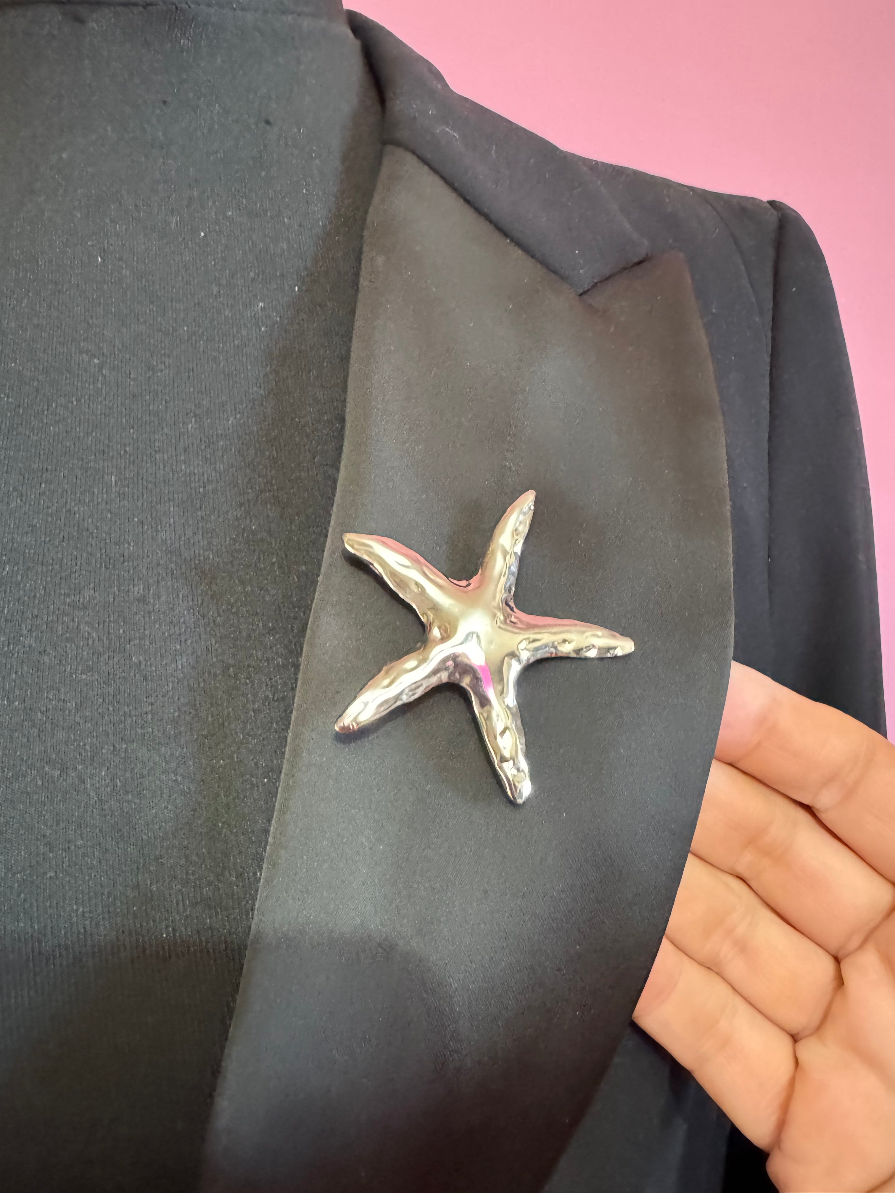 Big starfish brooch in gold or silver, nautical jewellery
