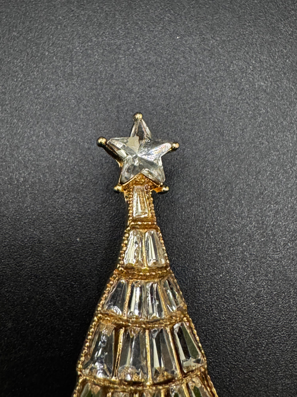 Rhinestone Christmas tree brooch, gold tone , festive jewellery