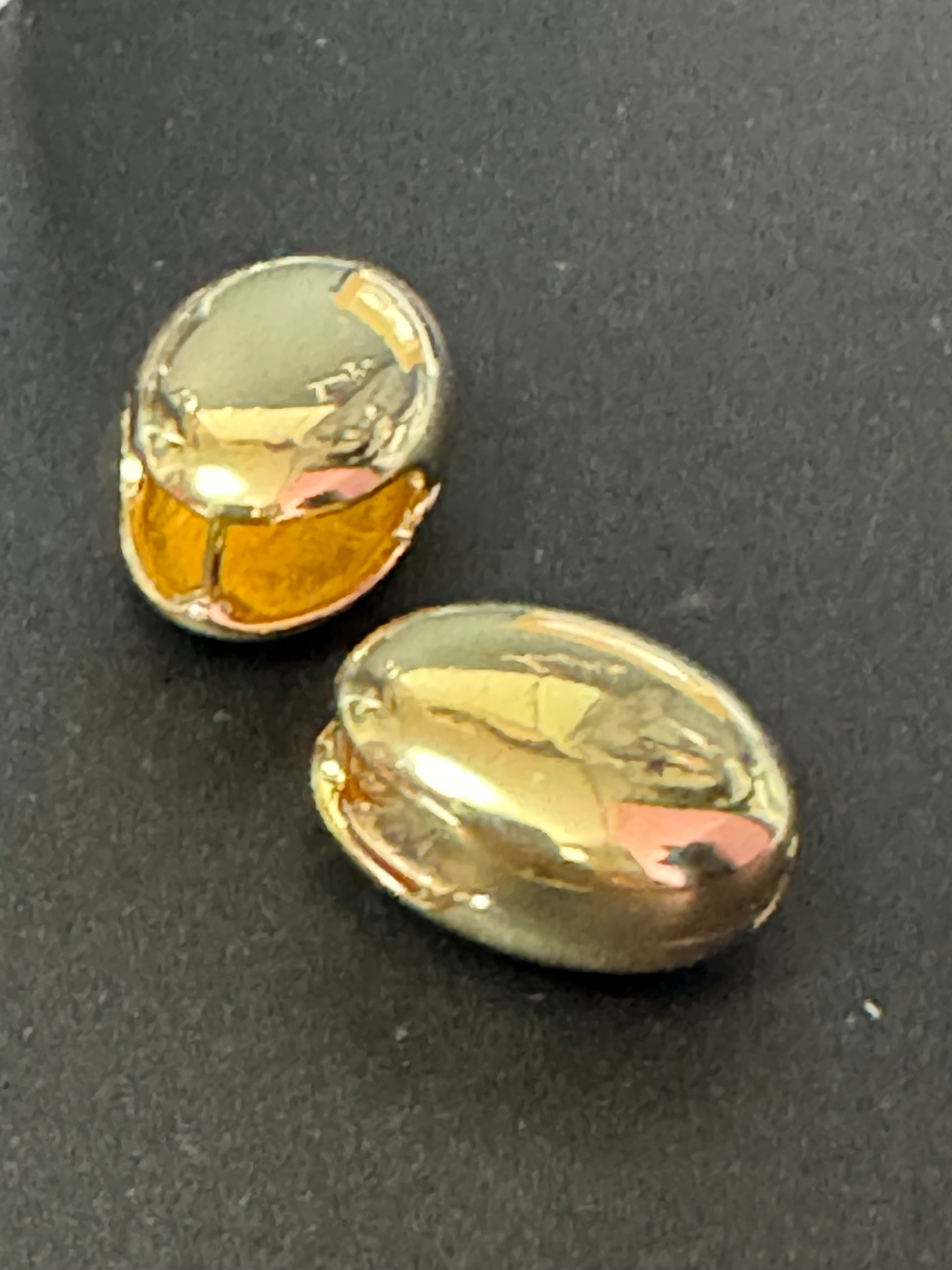 Mirror shine 2cm oval gold or silver tone pebble earrings for pierced ears