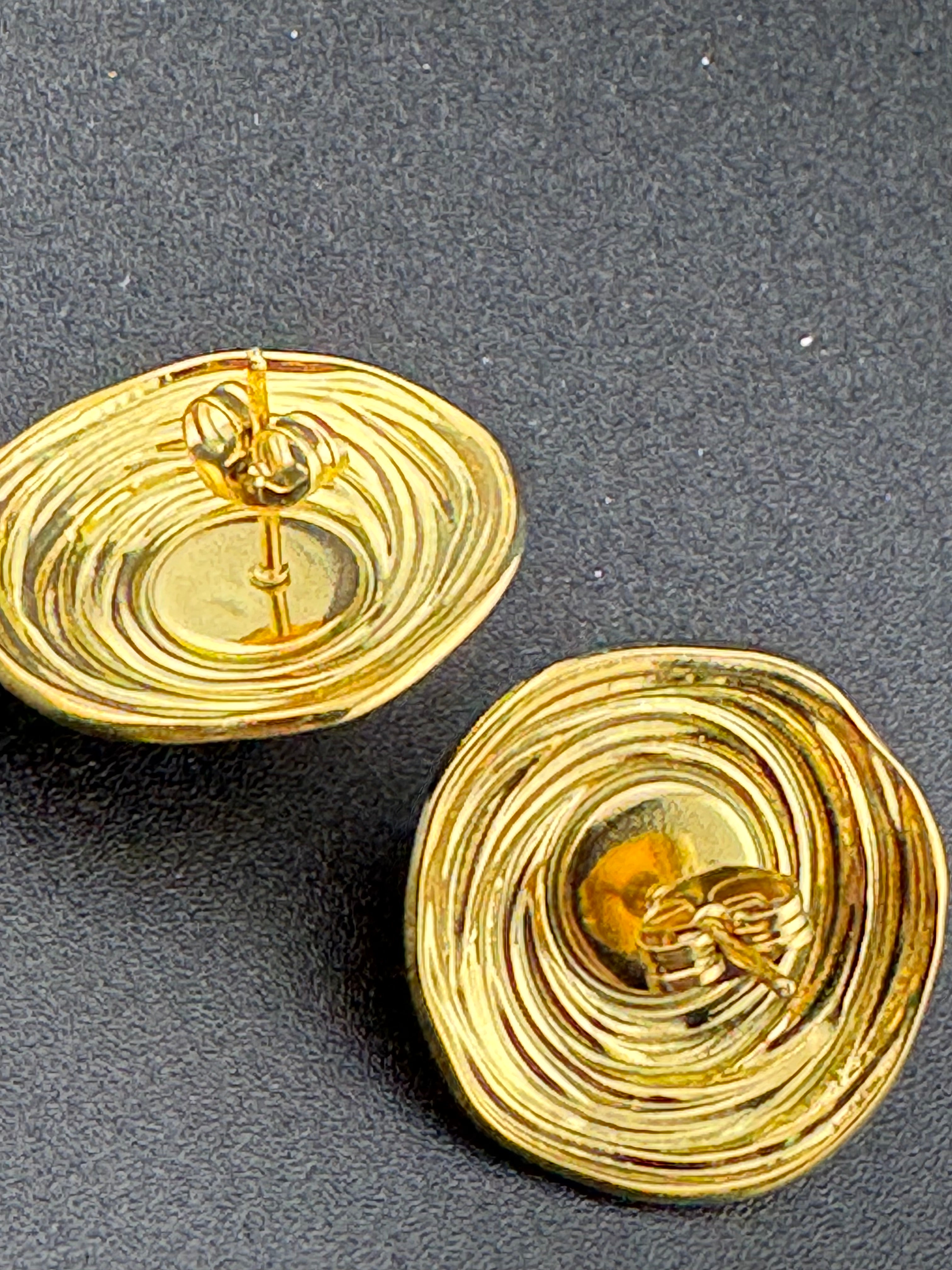 Etruscan medieval style tigers-eye gemstone gold tone stud disc earrings