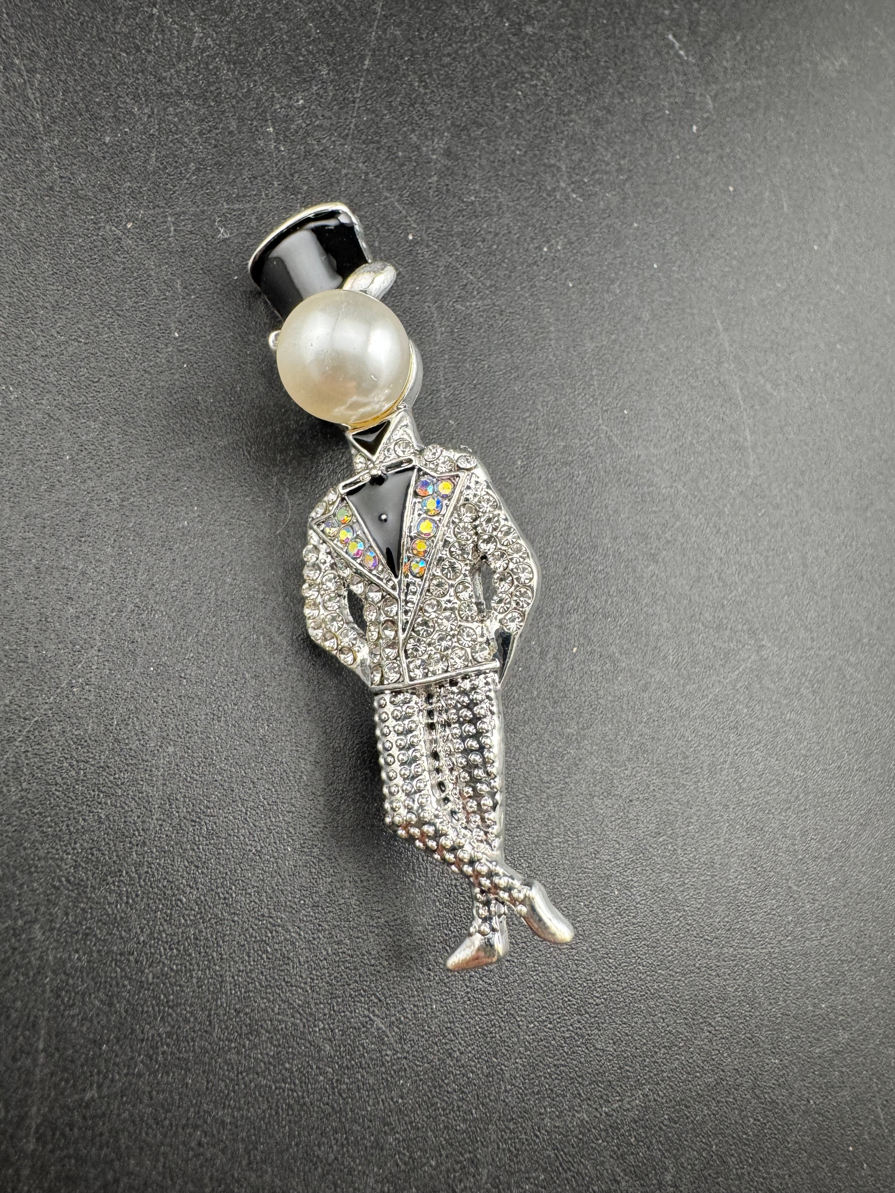 Dandy man in top hat novelty crystal mens brooch