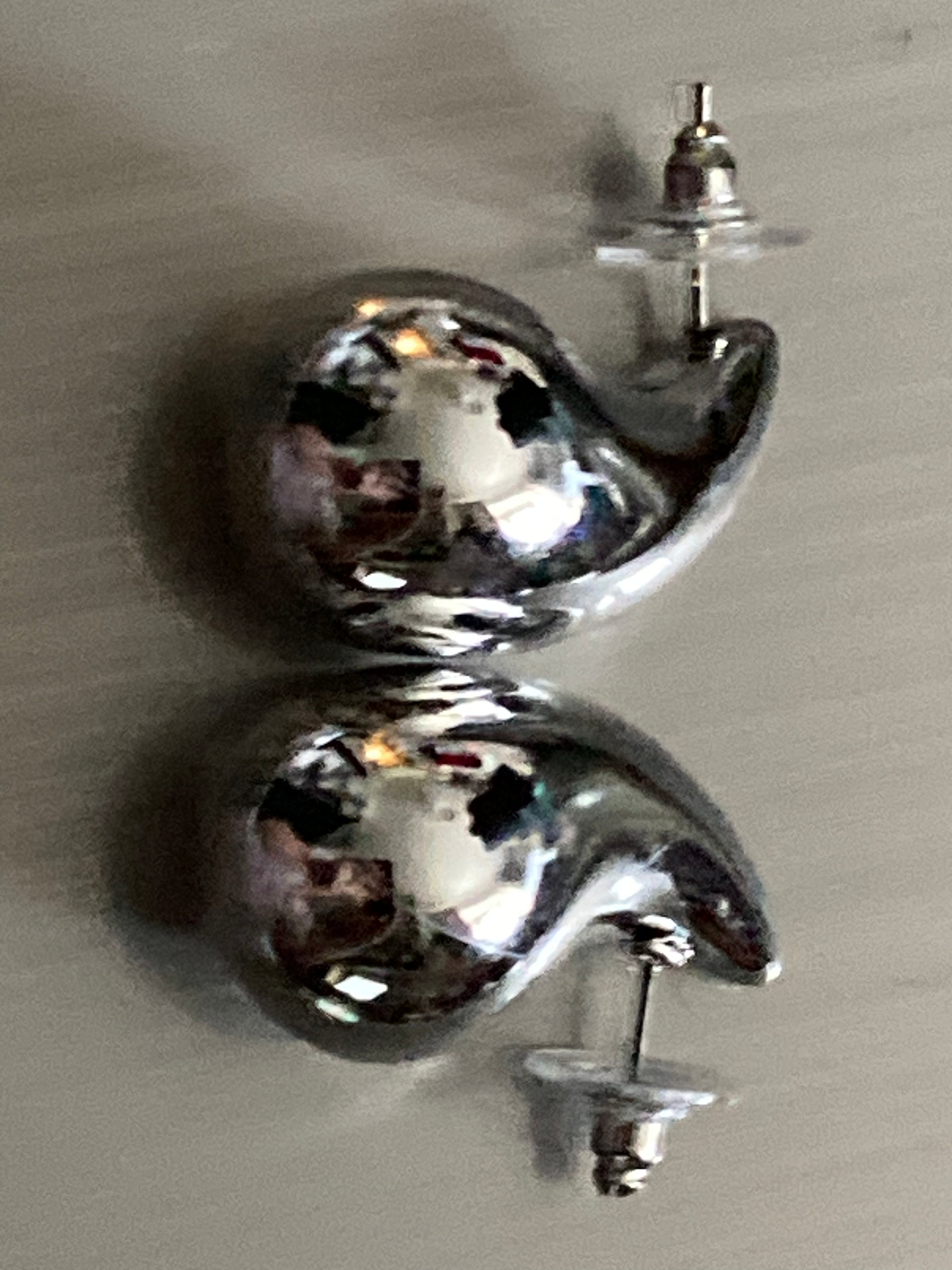 Silver tone oversized high sheen dome earrings comma teardrop shaped