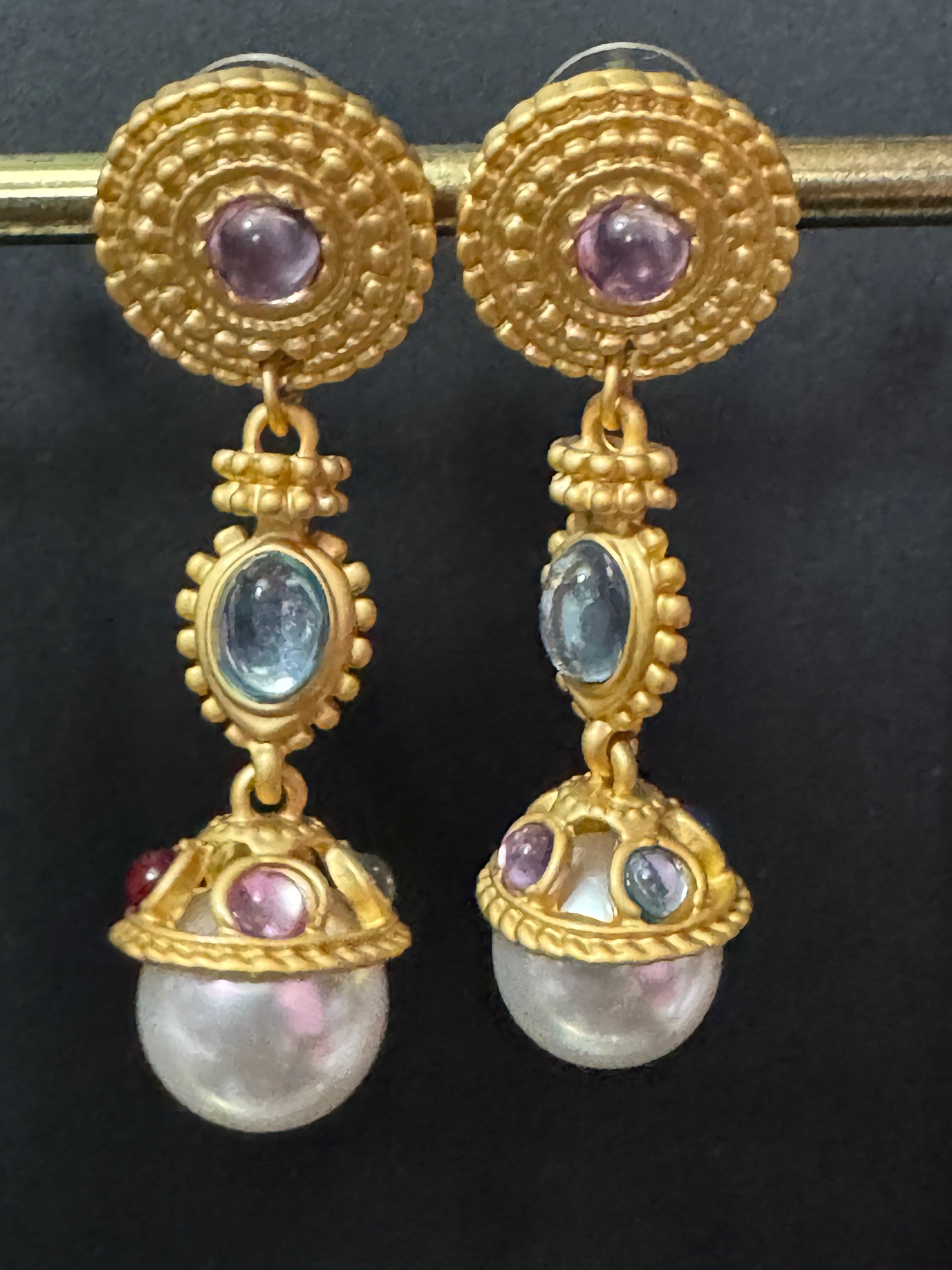 Matt gold Etruscan Gripoix style cabochon drop earrings