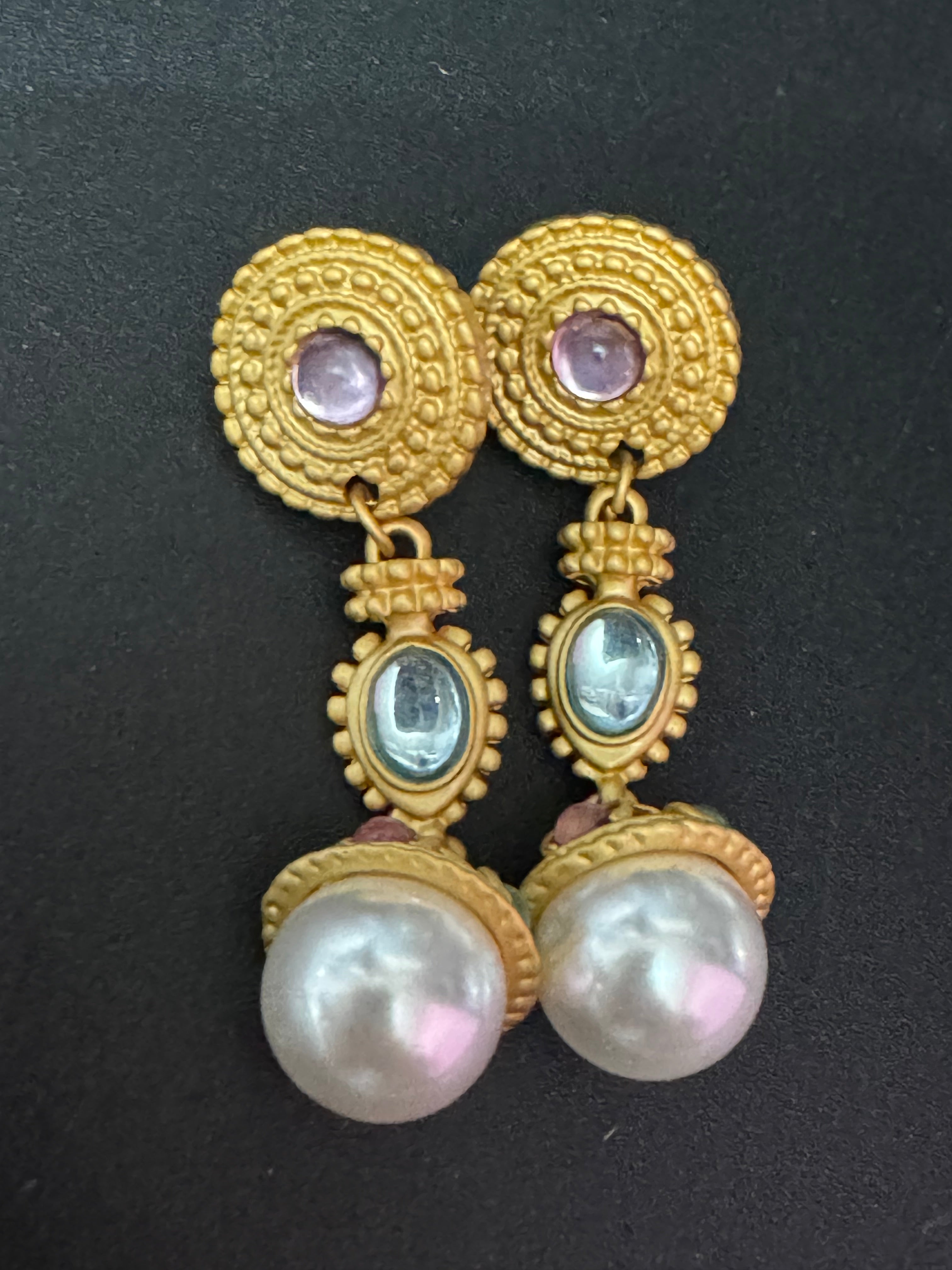 Matt gold Etruscan Gripoix style cabochon drop earrings