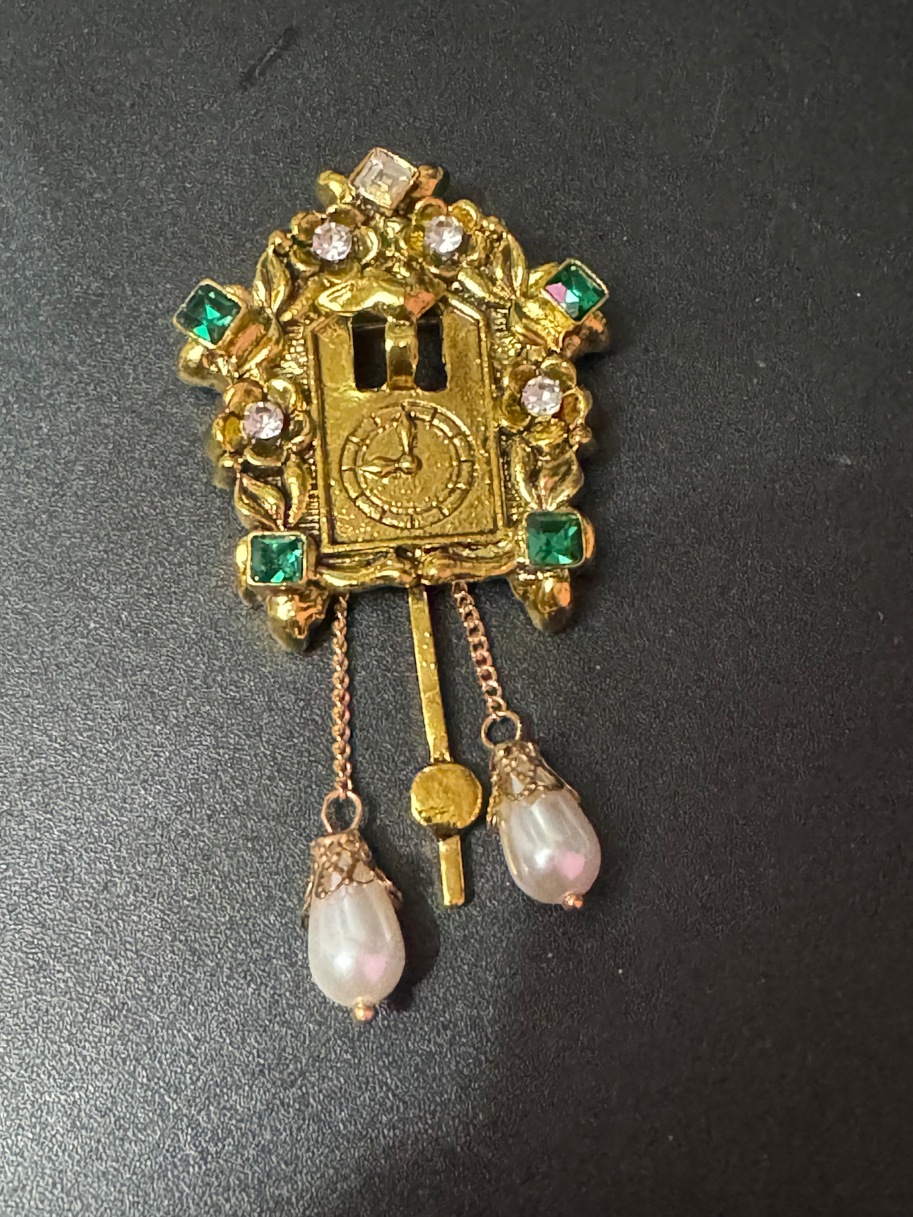 Combination novelty cuckoo clock brooch and pendant gold