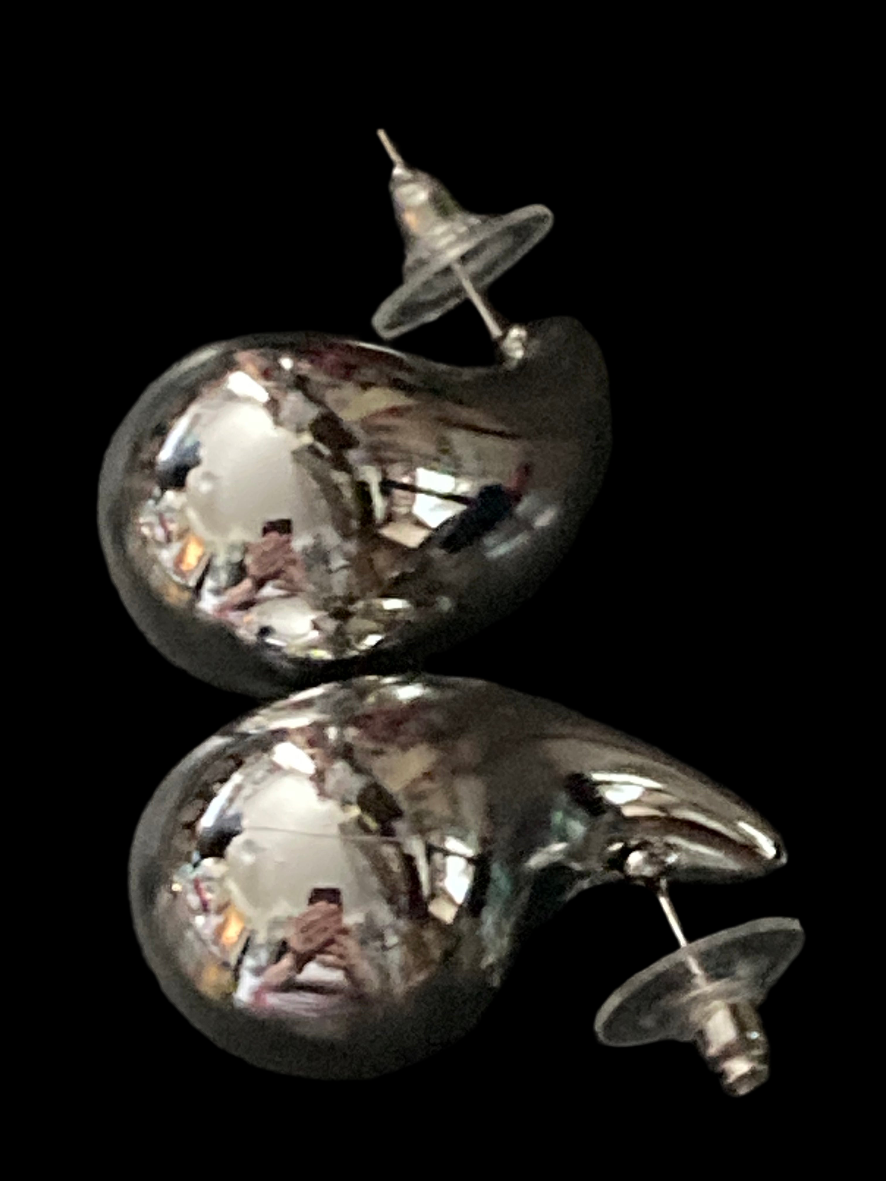Silver tone oversized high sheen dome earrings comma teardrop shaped