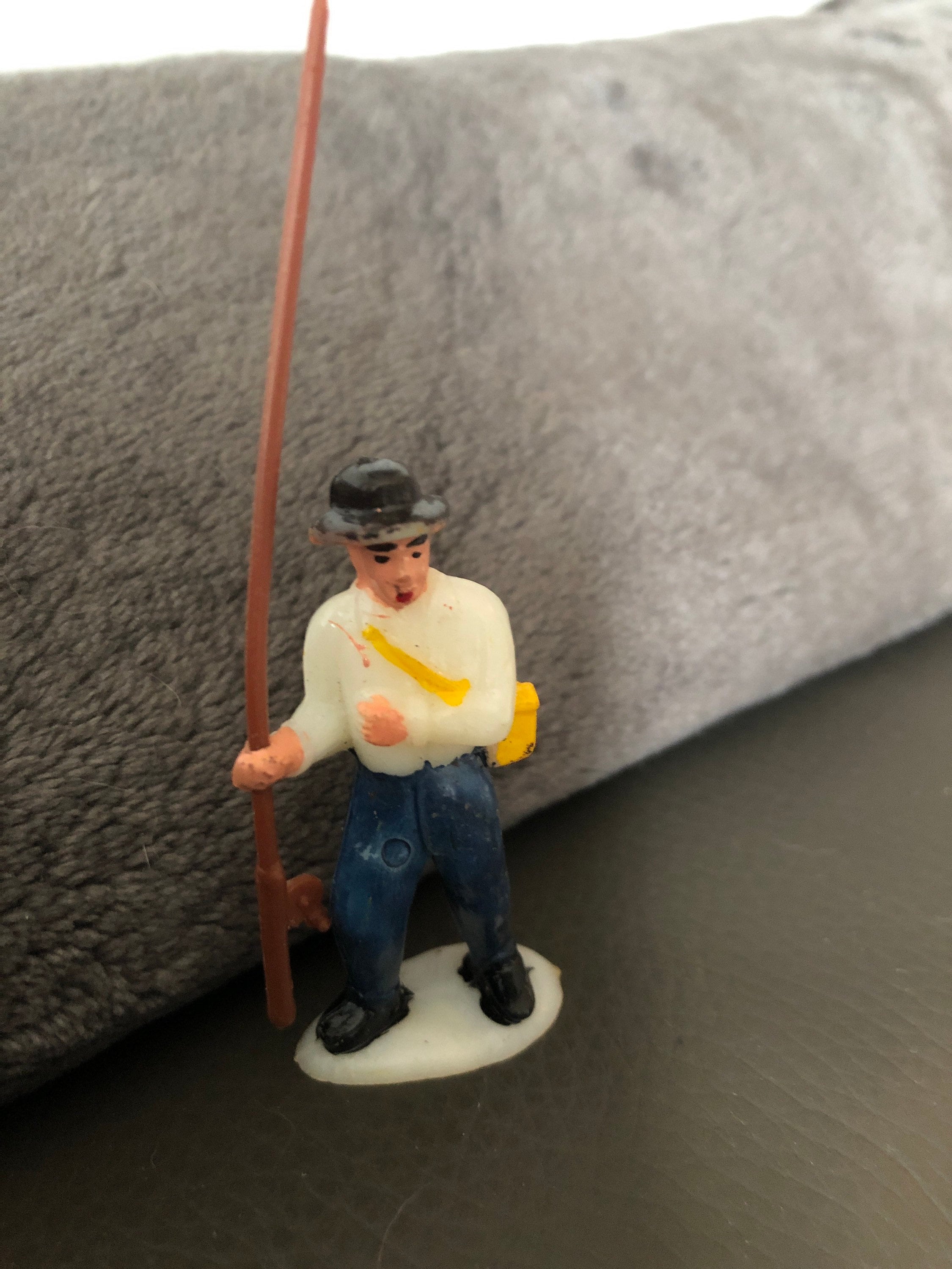 Vintage Fisherman Cake Topper: Retro Birthday Father's Day Decoration