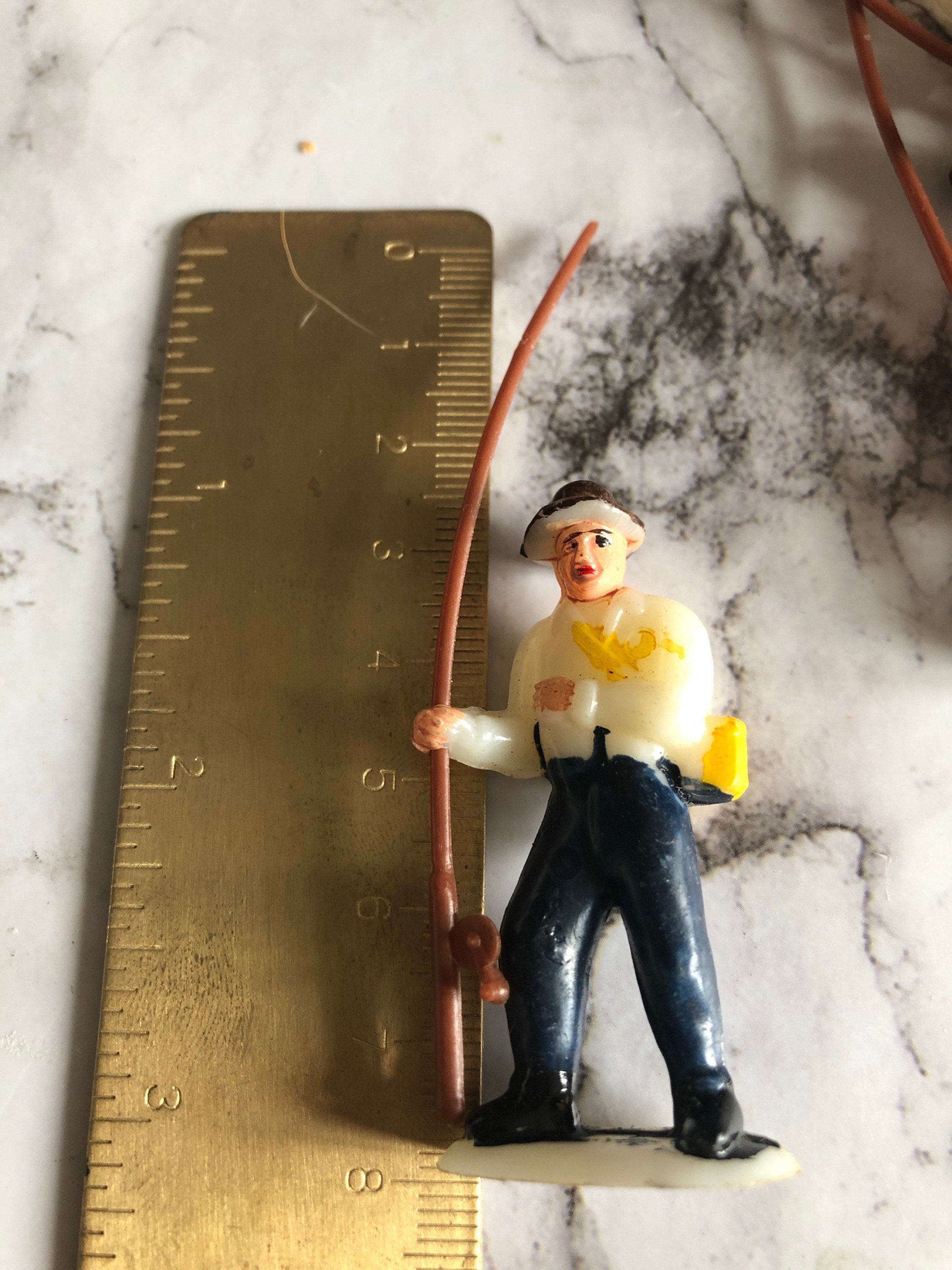 Vintage Fisherman Cake Topper: Retro Birthday Father's Day Decoration