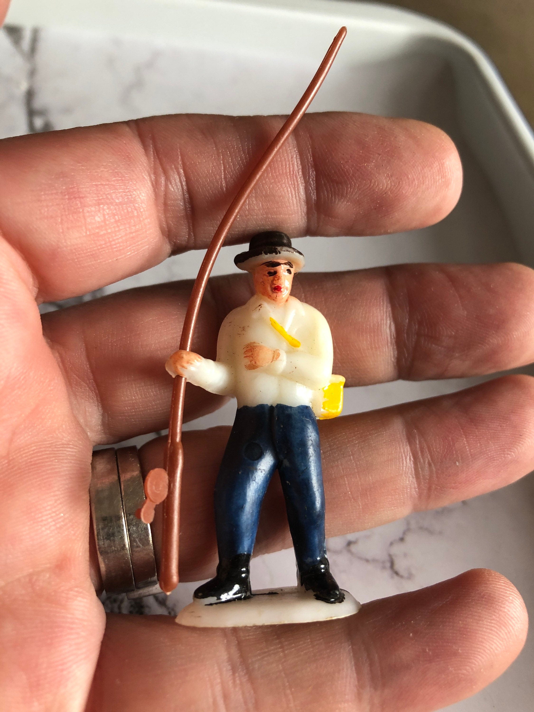 Vintage Fisherman Cake Topper: Retro Birthday Father's Day Decoration