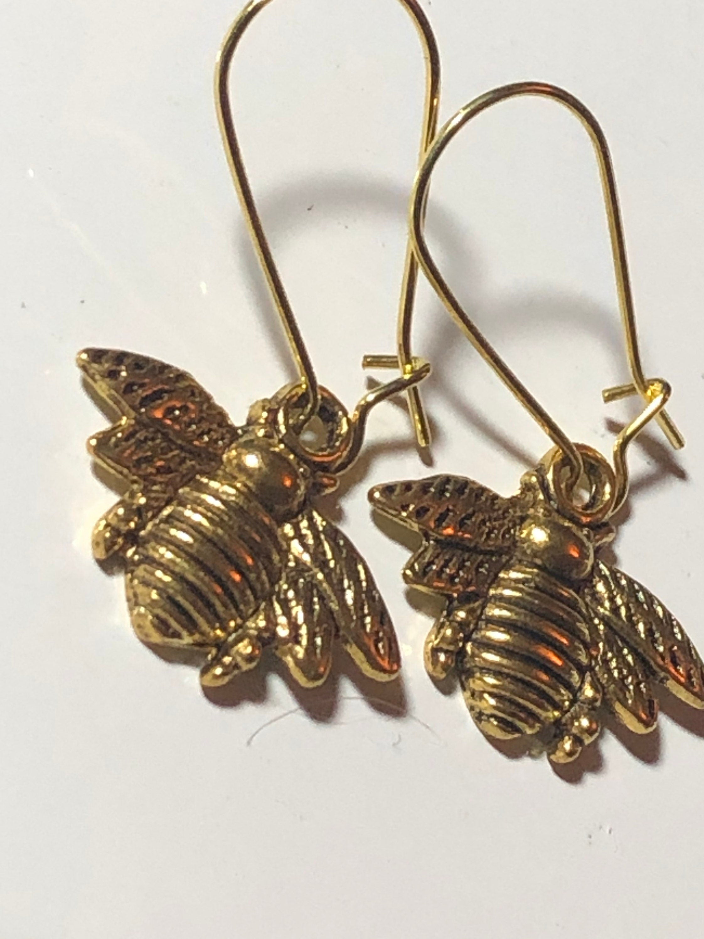 gold tone bumble bee small drop earrings