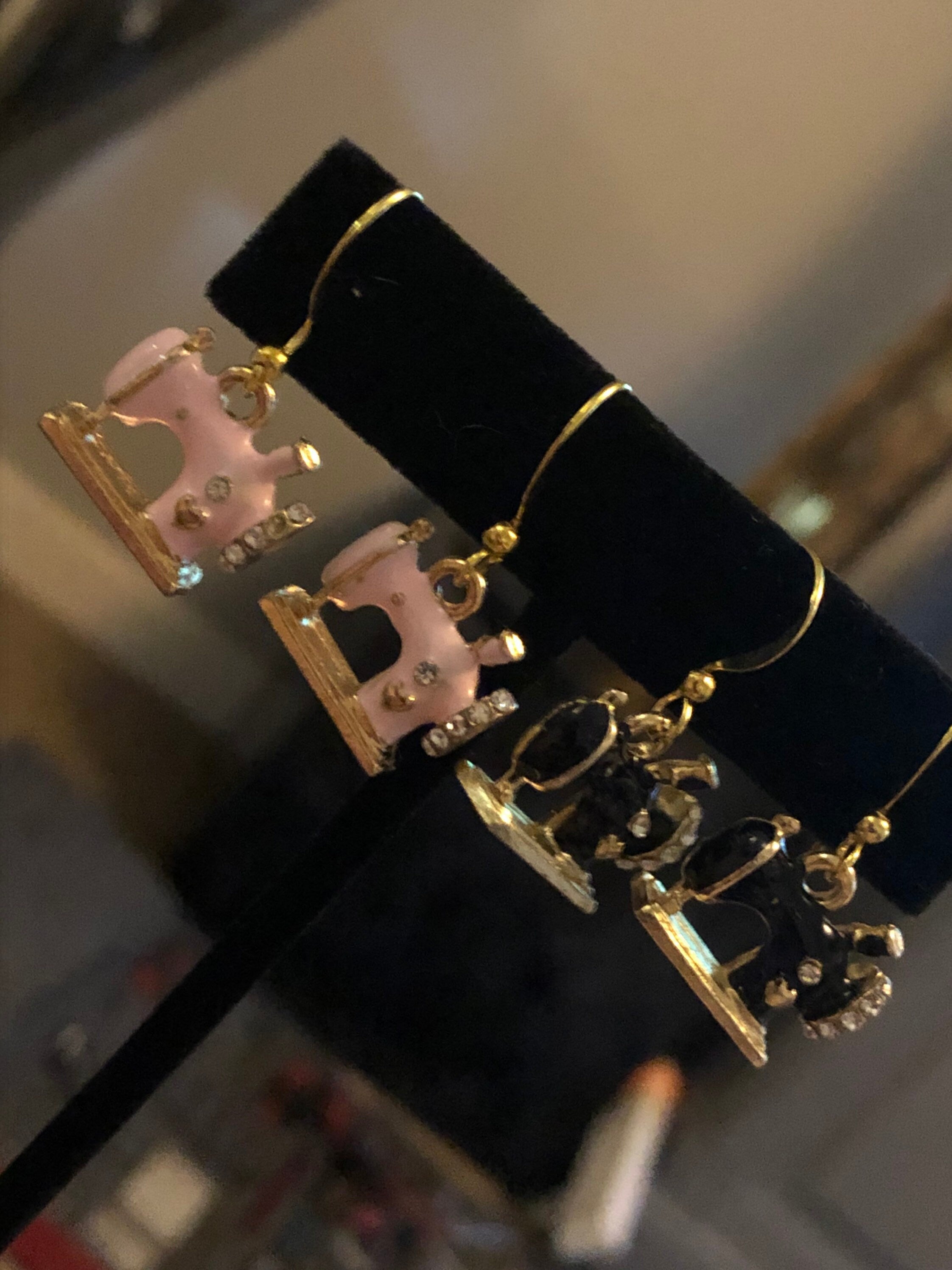 gold tone black enamel vintage sewing machine drop earrings pierced ears
