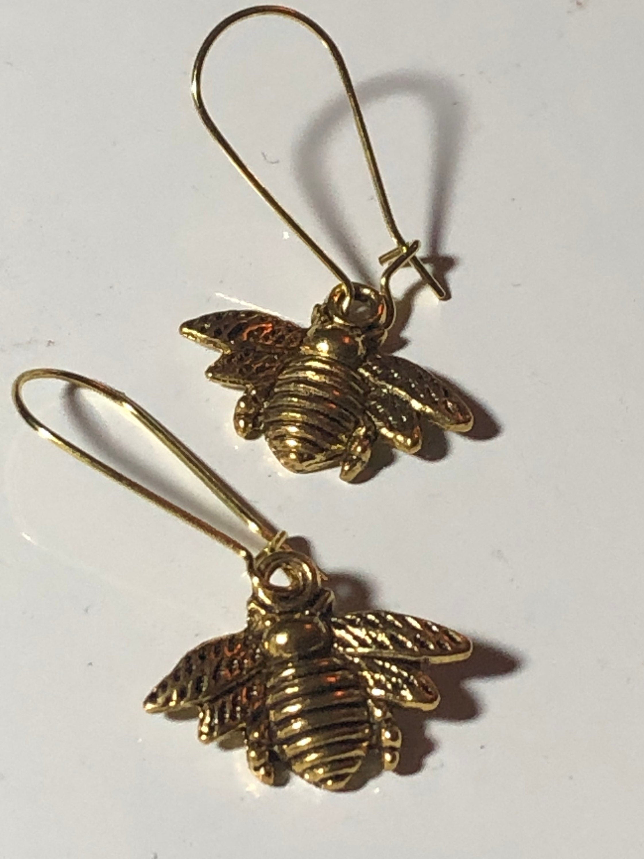 gold tone bumble bee small drop earrings