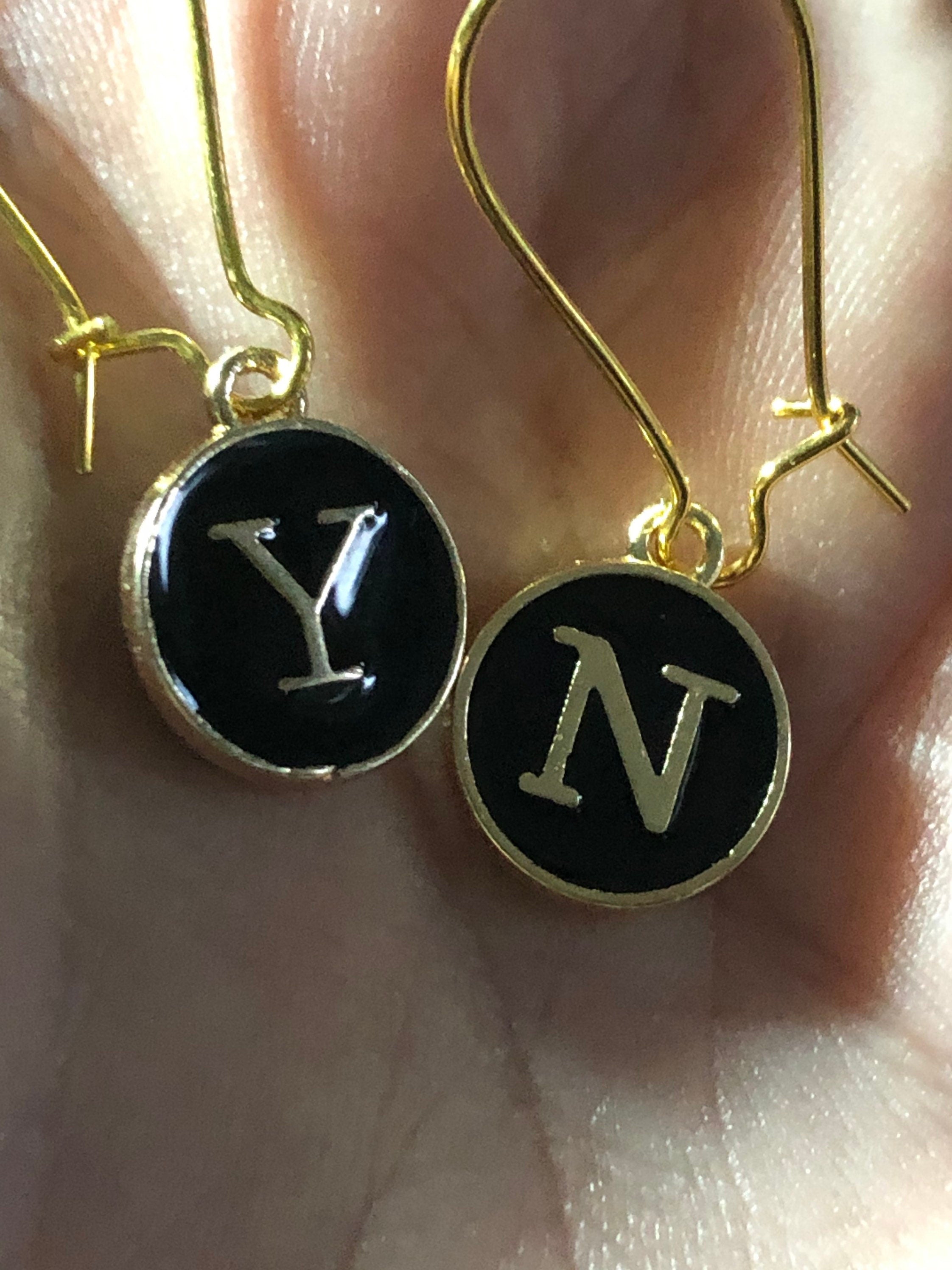 Novelty sexy yes no earrings decision making black enamel gold tone