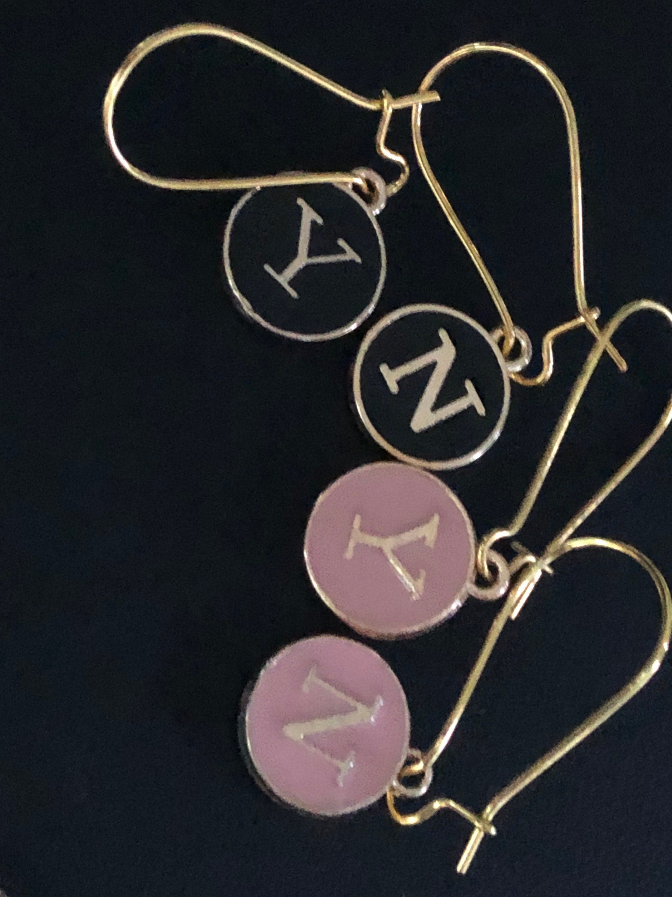 Novelty sexy yes no earrings pink enamel gold tone