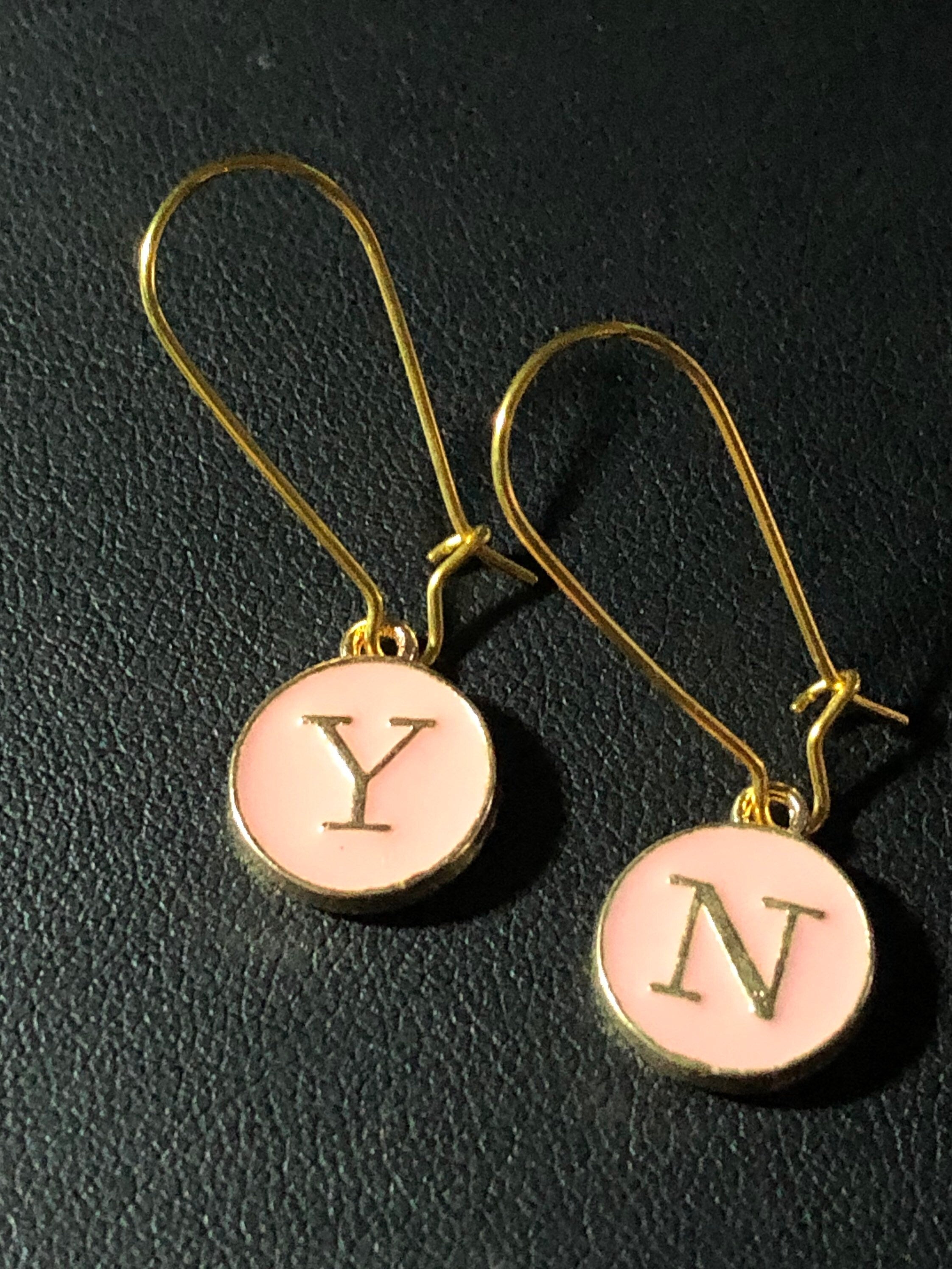 Novelty sexy yes no earrings pink enamel gold tone