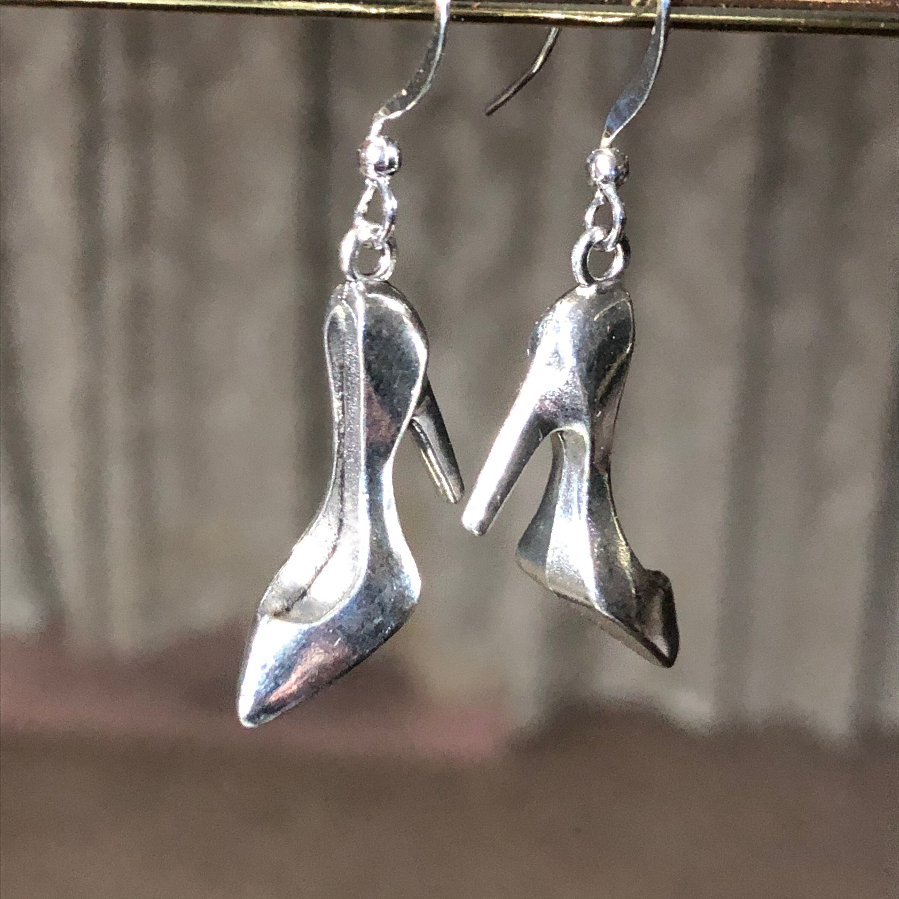 silver tone stiletto high heeled shoe drop earrings for pierced ears