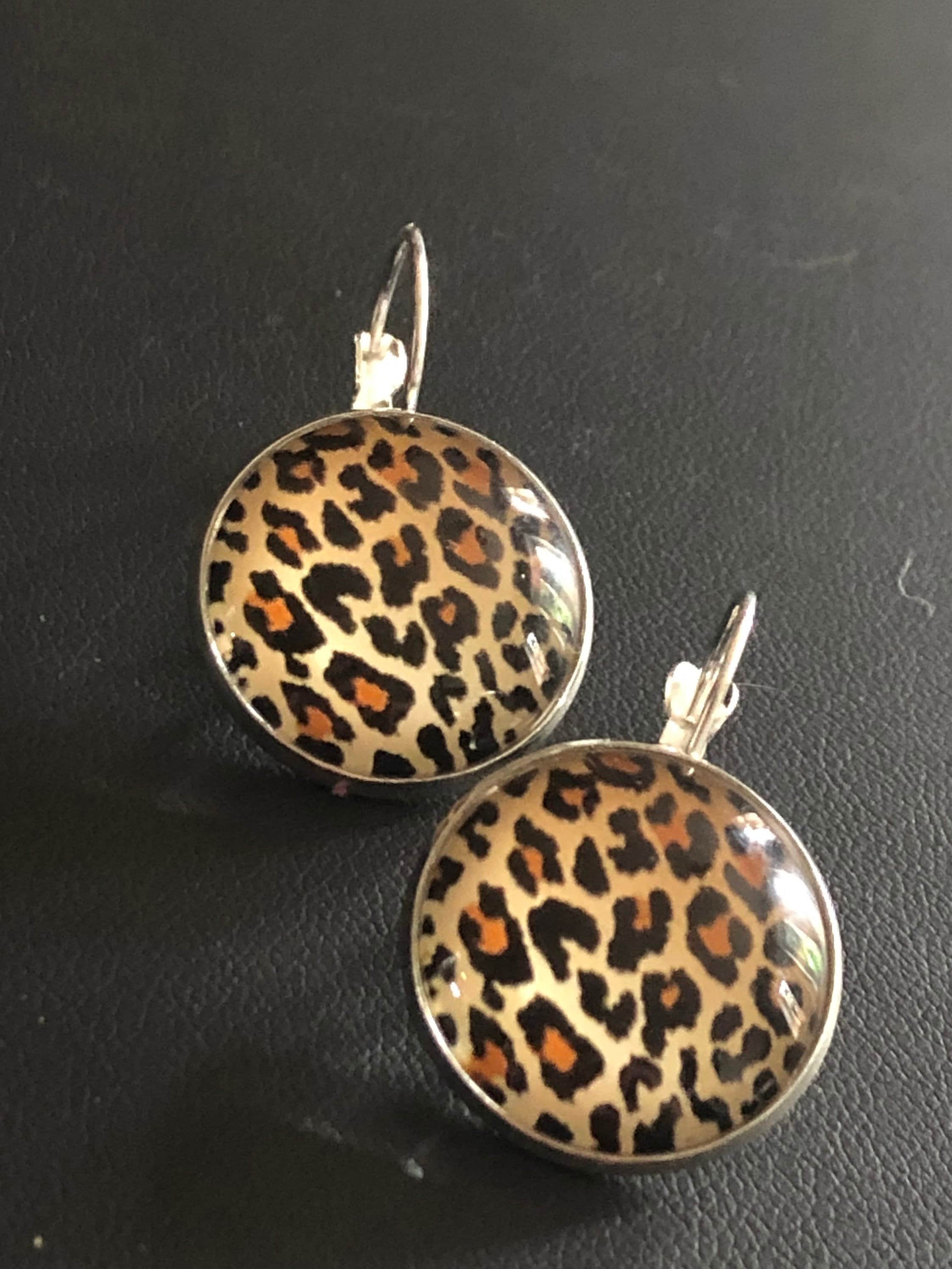 20mm Silver Brown glass animal Leopard print drop earrings
