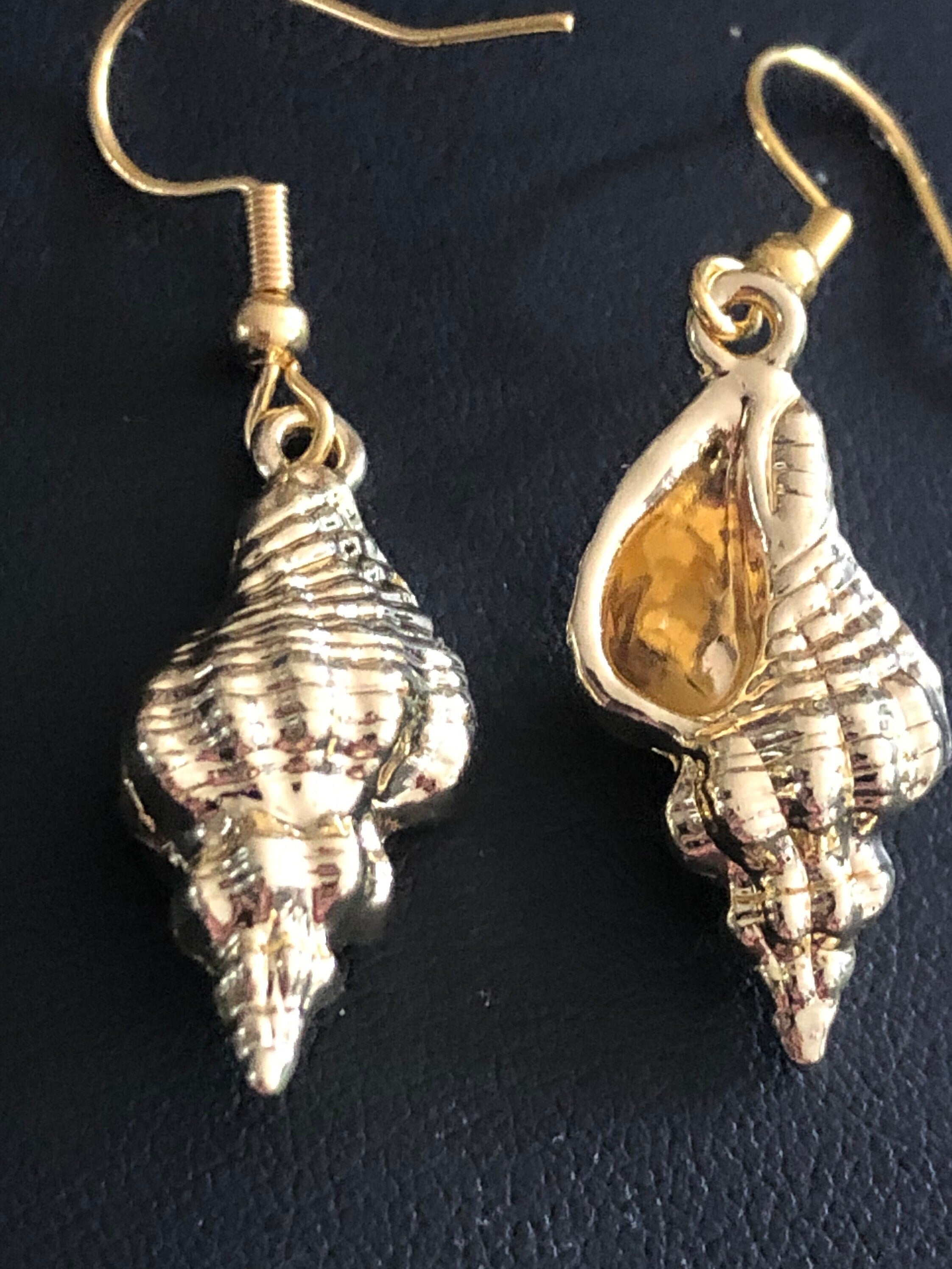 Nautical gold tone conch seashell 4cm drop earrings pierced ears