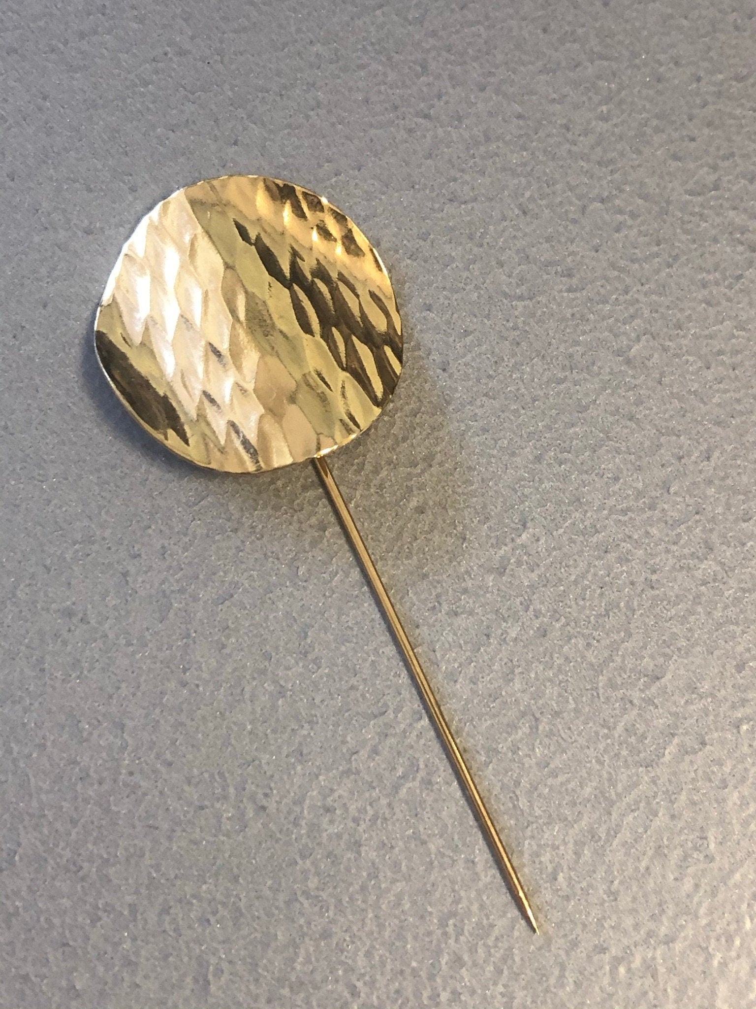 Ladies gold tone Modernist Disc Stick Pin