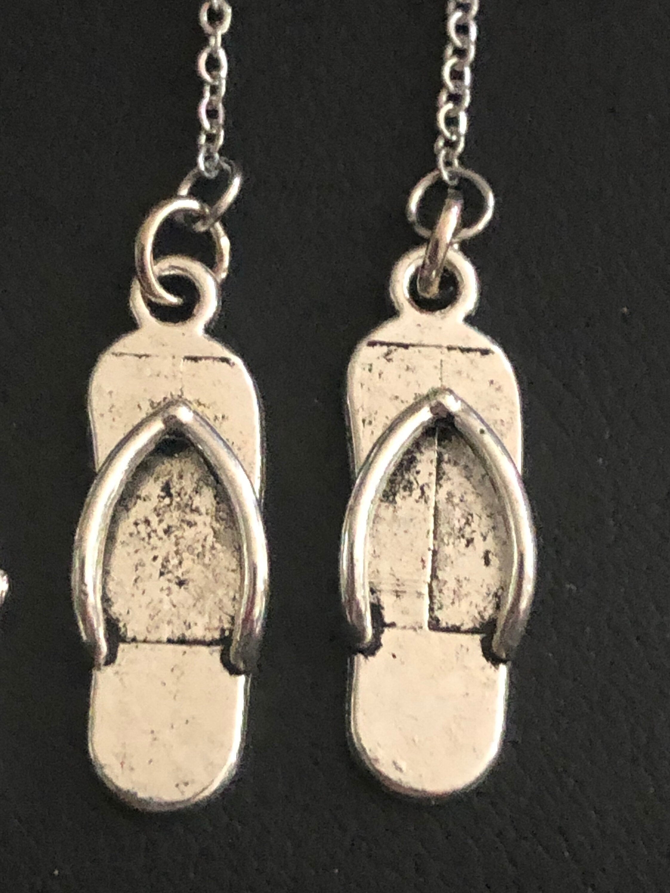 Silver tone summer holiday novelty flip flop shoes drop earrings