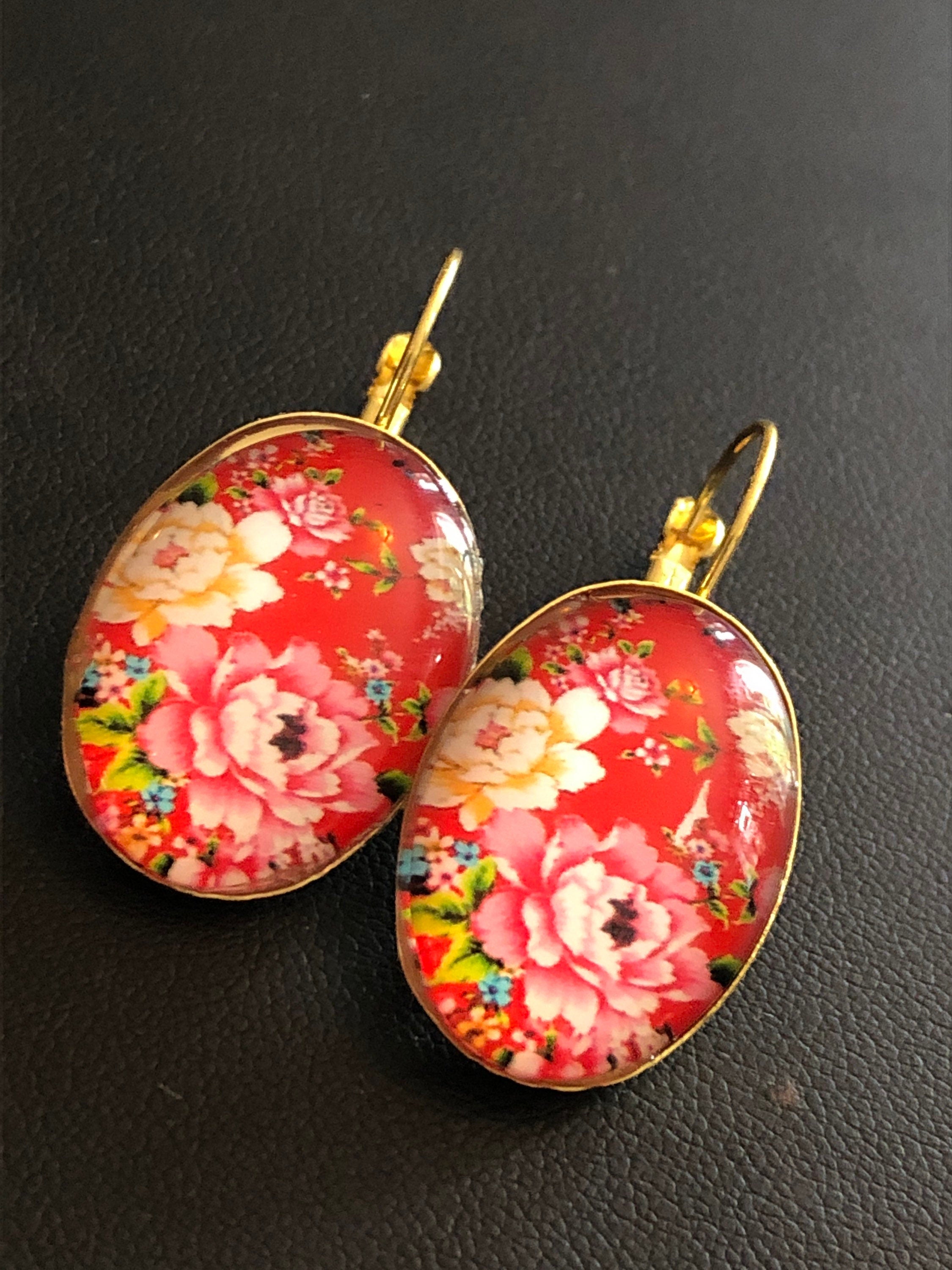Red Pink roses flowers oval glass cabochon floral earrings gold tone