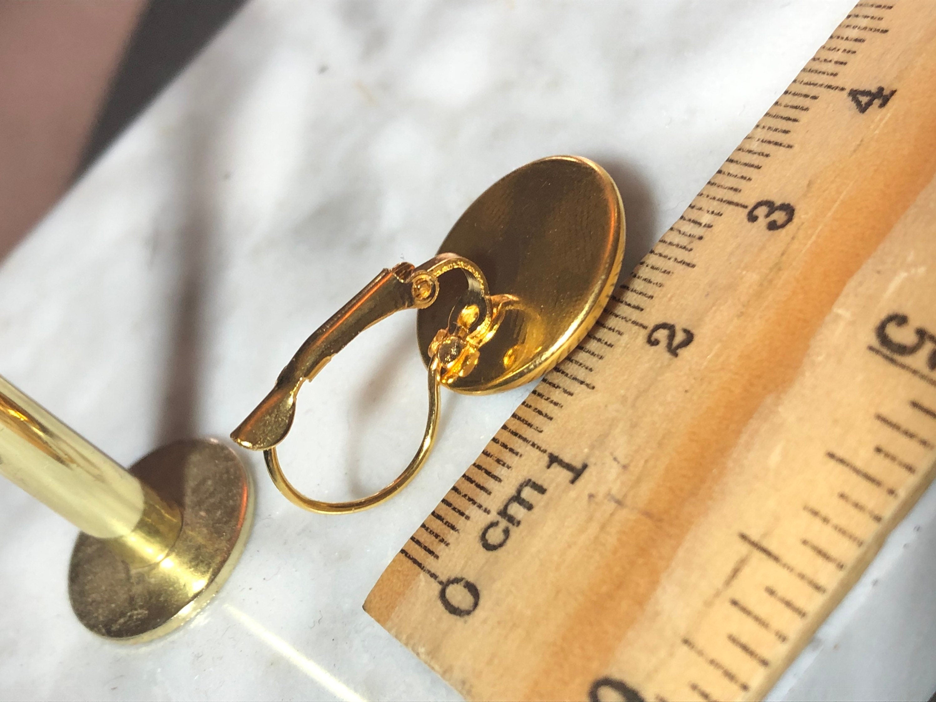 Stylish lady bright yellow drop earrings glass cabochon