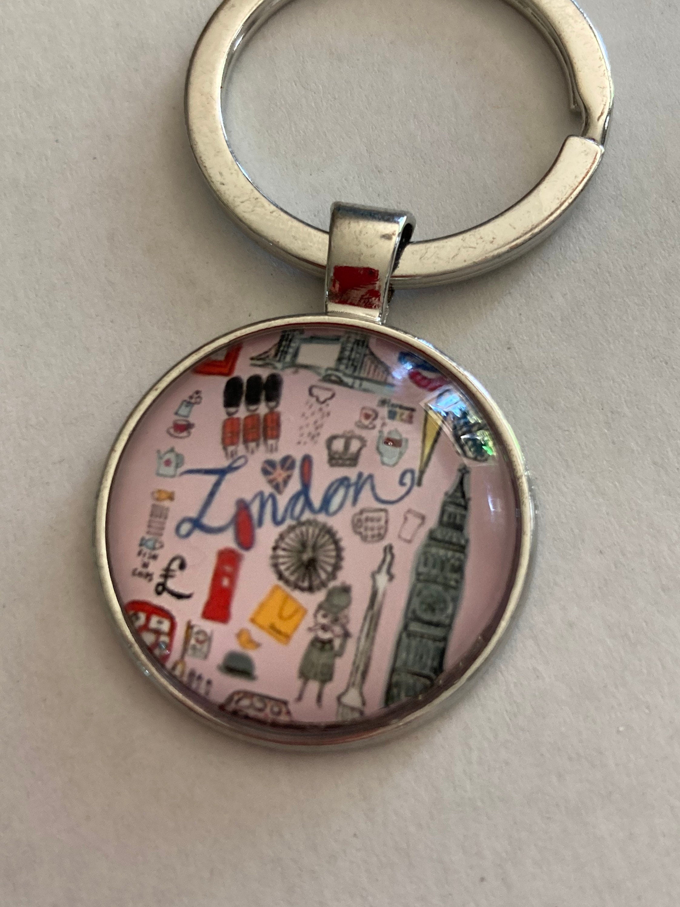 City of London silver tone pink keyring Union Jack uk souvenir