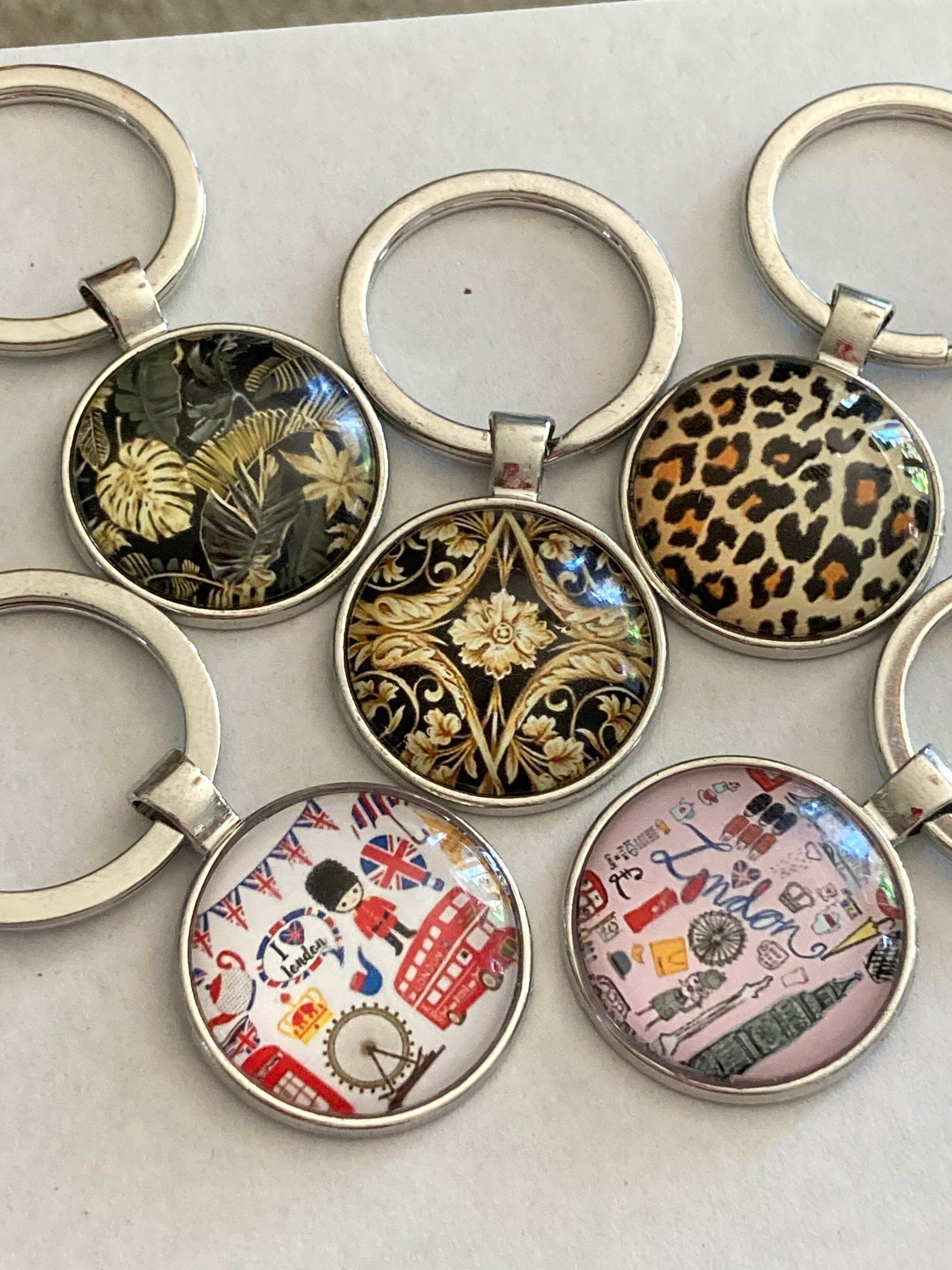 City of London keyring with 25mm glass cabochon Union Jack souvenir