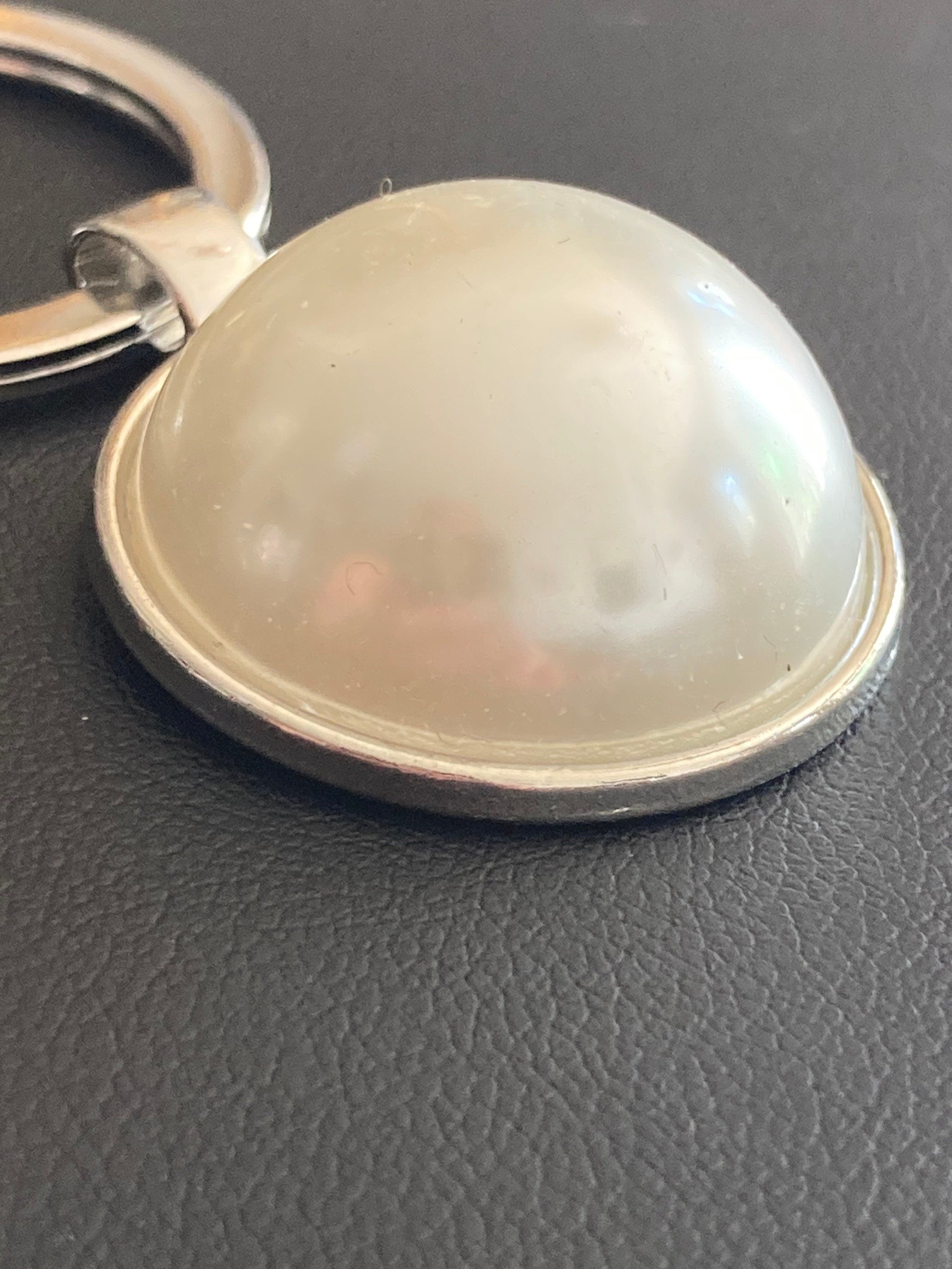 white faux Pearl silver keyring with 25mm plastic domed Pearl cabochon