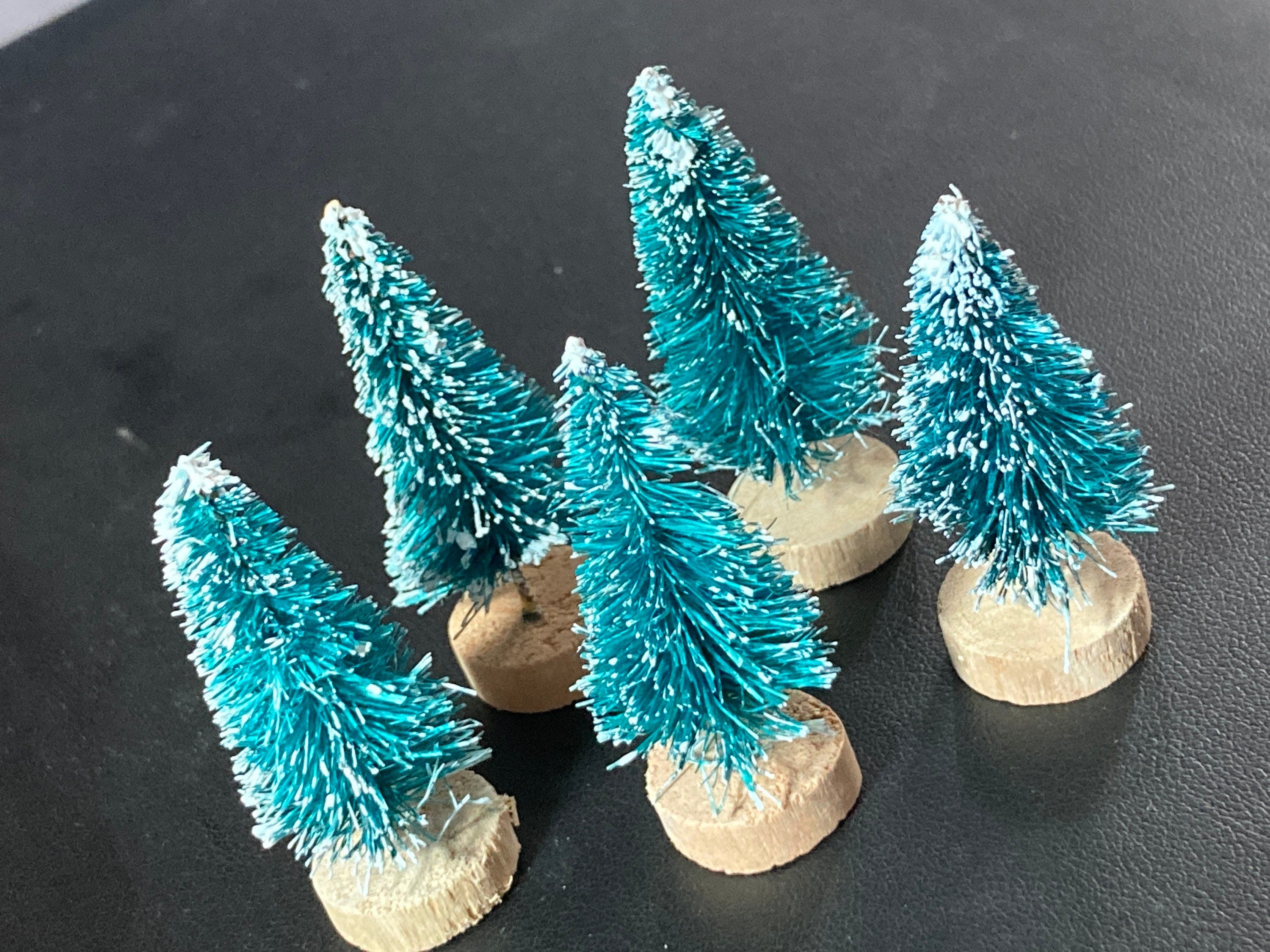 5 pieces 4cm dark green snow topped bristle brush miniature Christmas tree cake toppers decorations dolls house fairy gardens