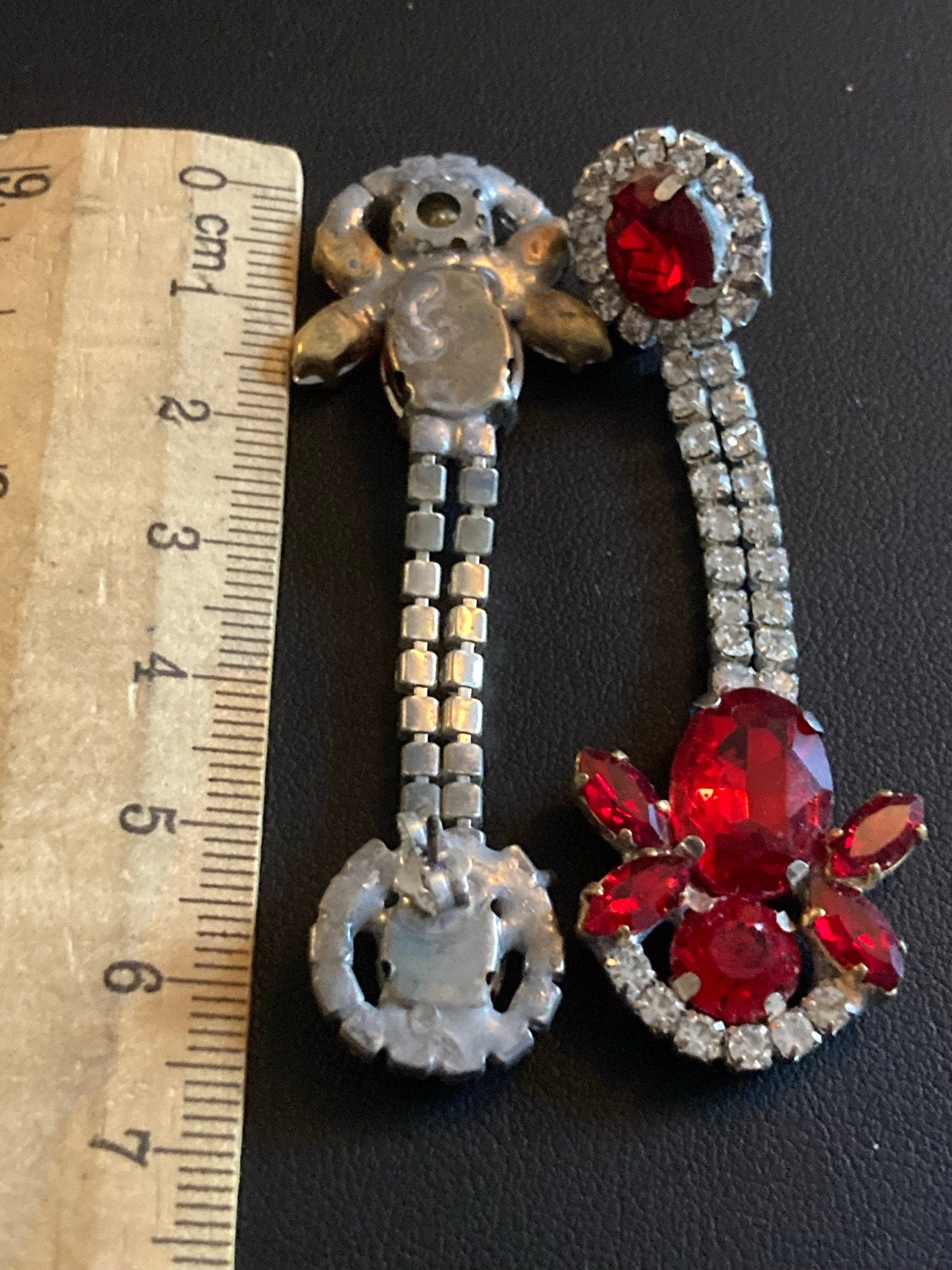 Vintage Czech Rhinestone Long ruby red Diamante Drop Earrings pierced