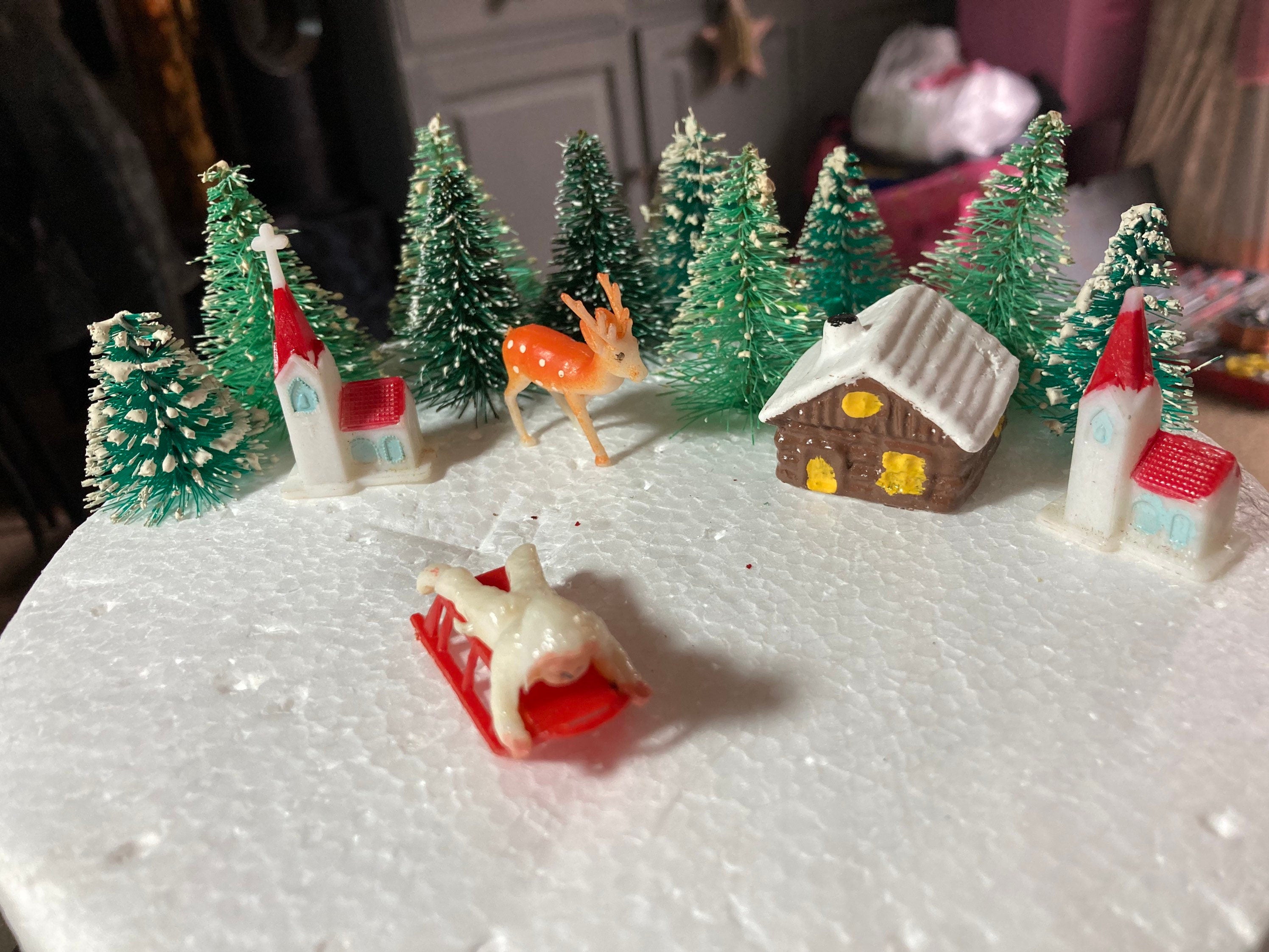 Xmas Cake Topper Vintage 1960s 1 x miniature Red lantern street light