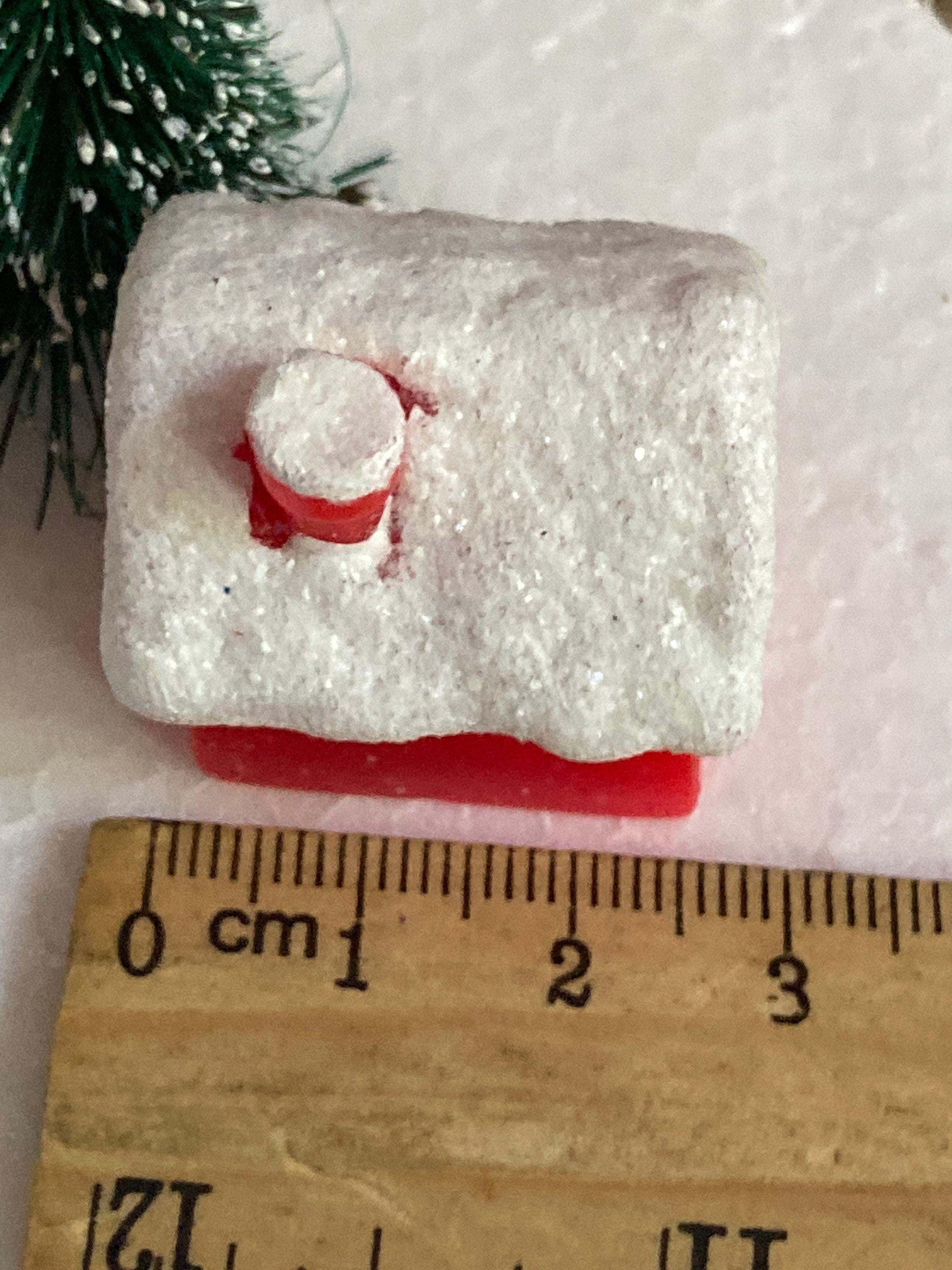 new 1 x miniature plastic red chalet house Christmas cake topper