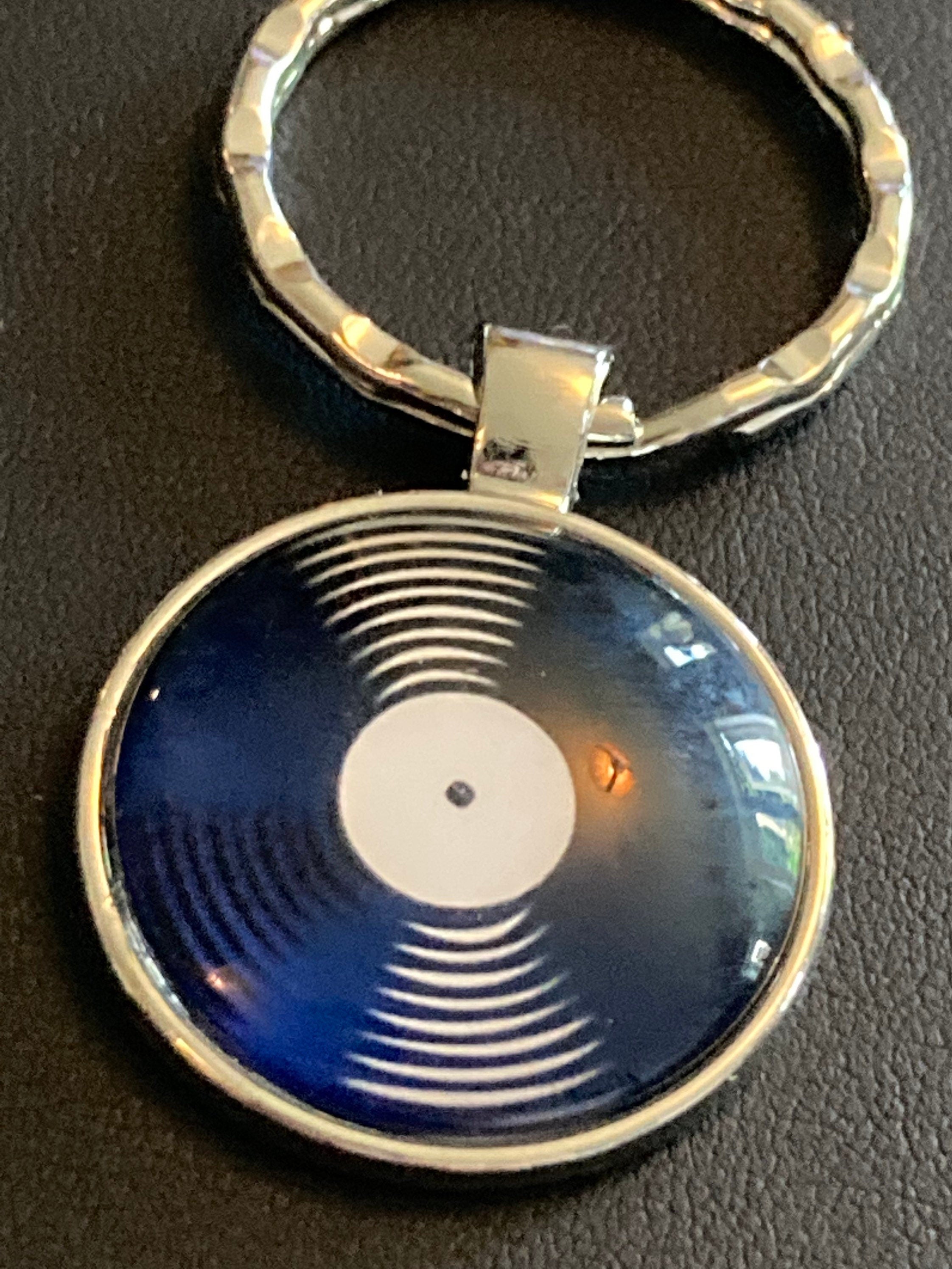 vinyl record keyring LP 45rpm DJ gift 25mm silver glass cabochon 80s