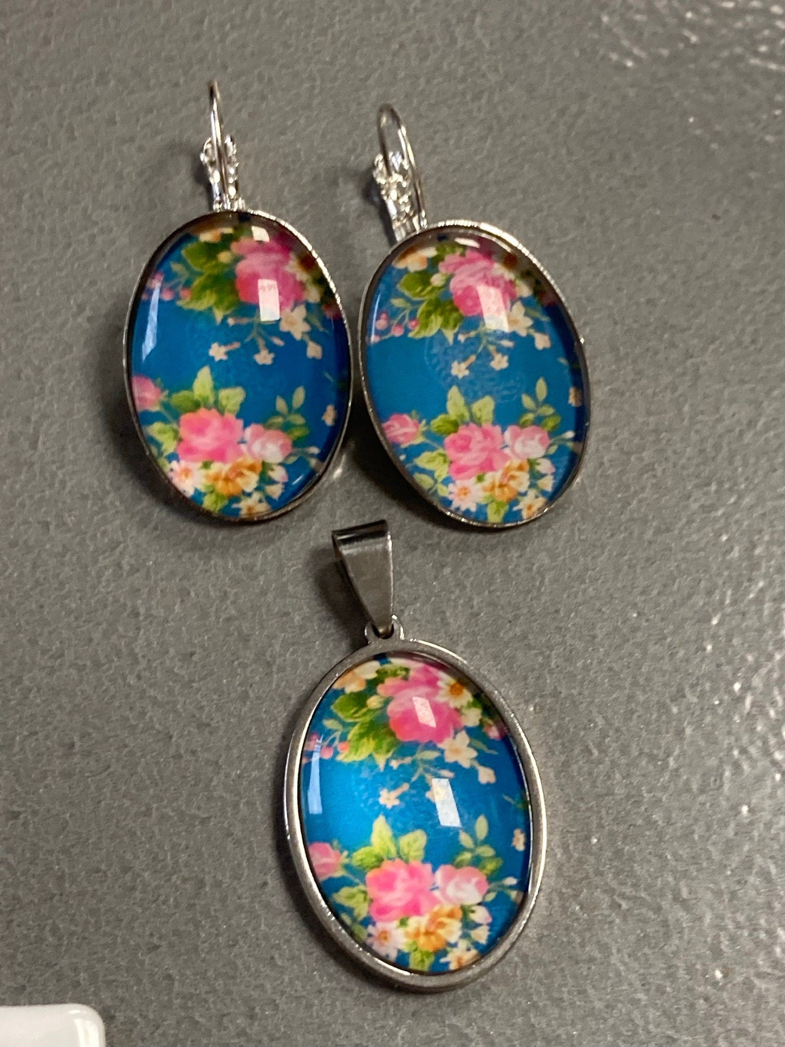 Pink roses garden flowers oval glass cabochon earrings