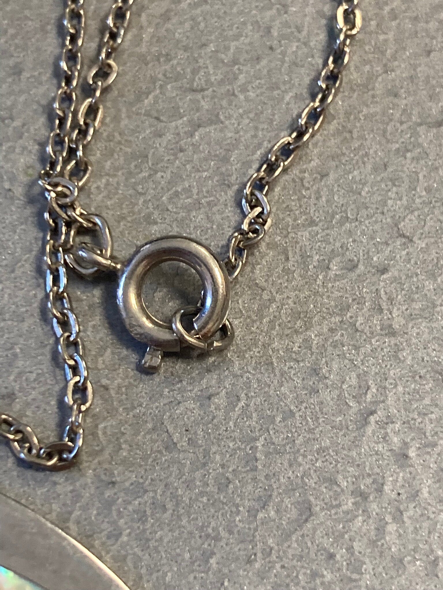 Vintage silver tone stainless Steel necklace central MOP pearl abalone shell cabochon