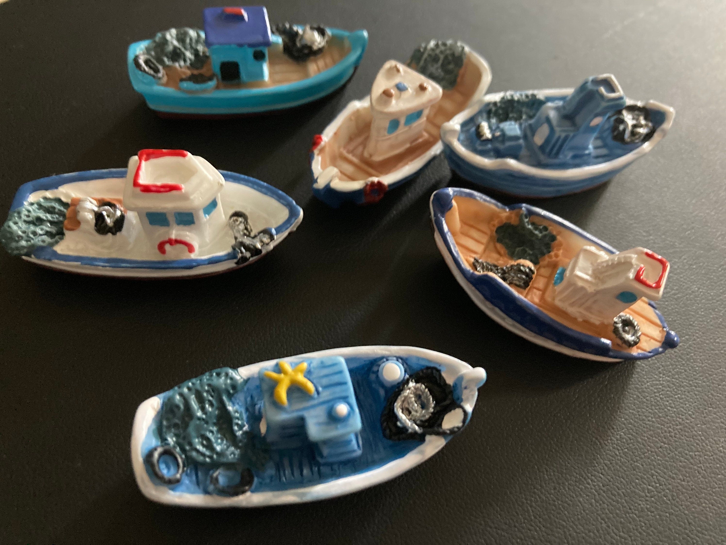 Miniature red Yacht Cake Topper: 5cm Nautical Sailing Boat Decoration