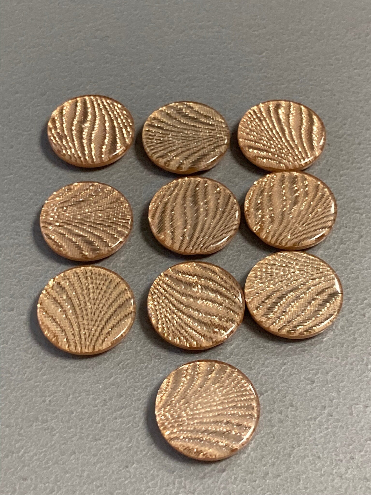 Set of 10 x 22mm plastic GOLD textured buttons glitter