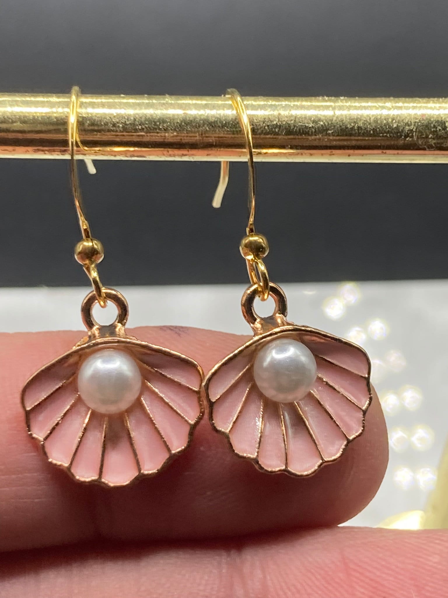 pink enamel oyster shell pearl gold tone small drop earrings