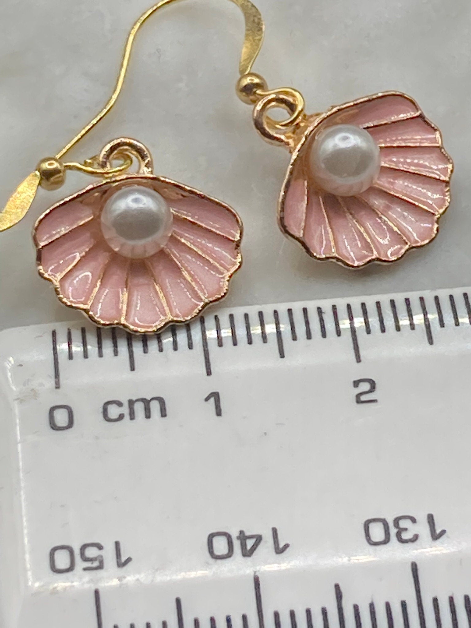 pink enamel oyster shell pearl gold tone small drop earrings