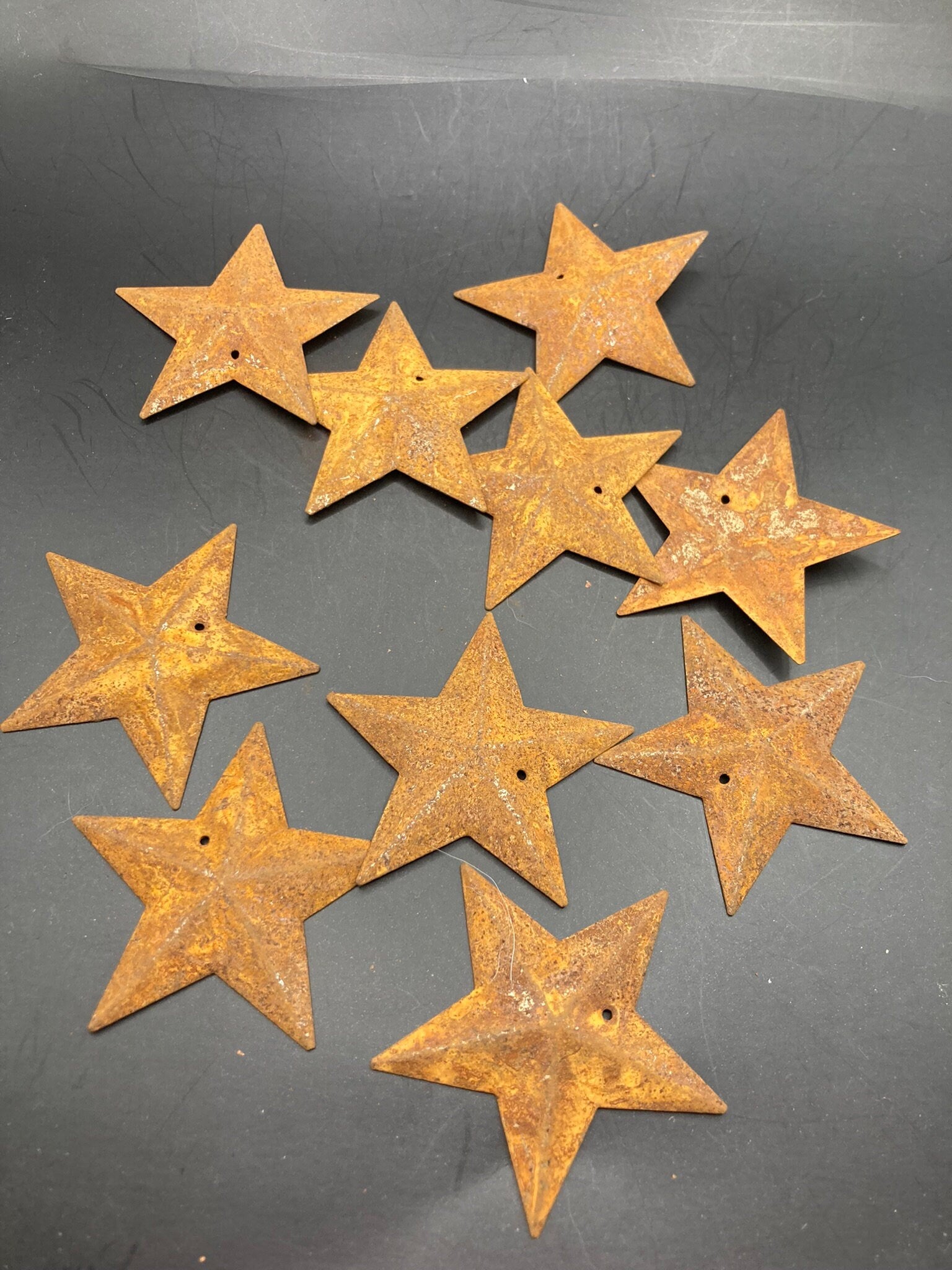 Set of 10 pieces x 4.5cm rusty metal rustic embossed pressed metal STARS craft